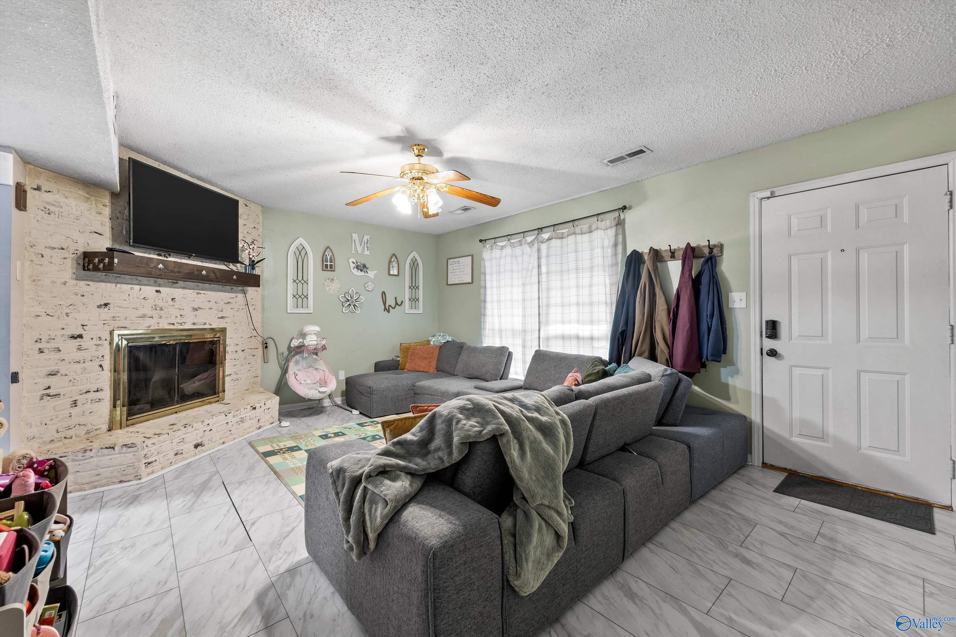 3612 White Oak Way SW