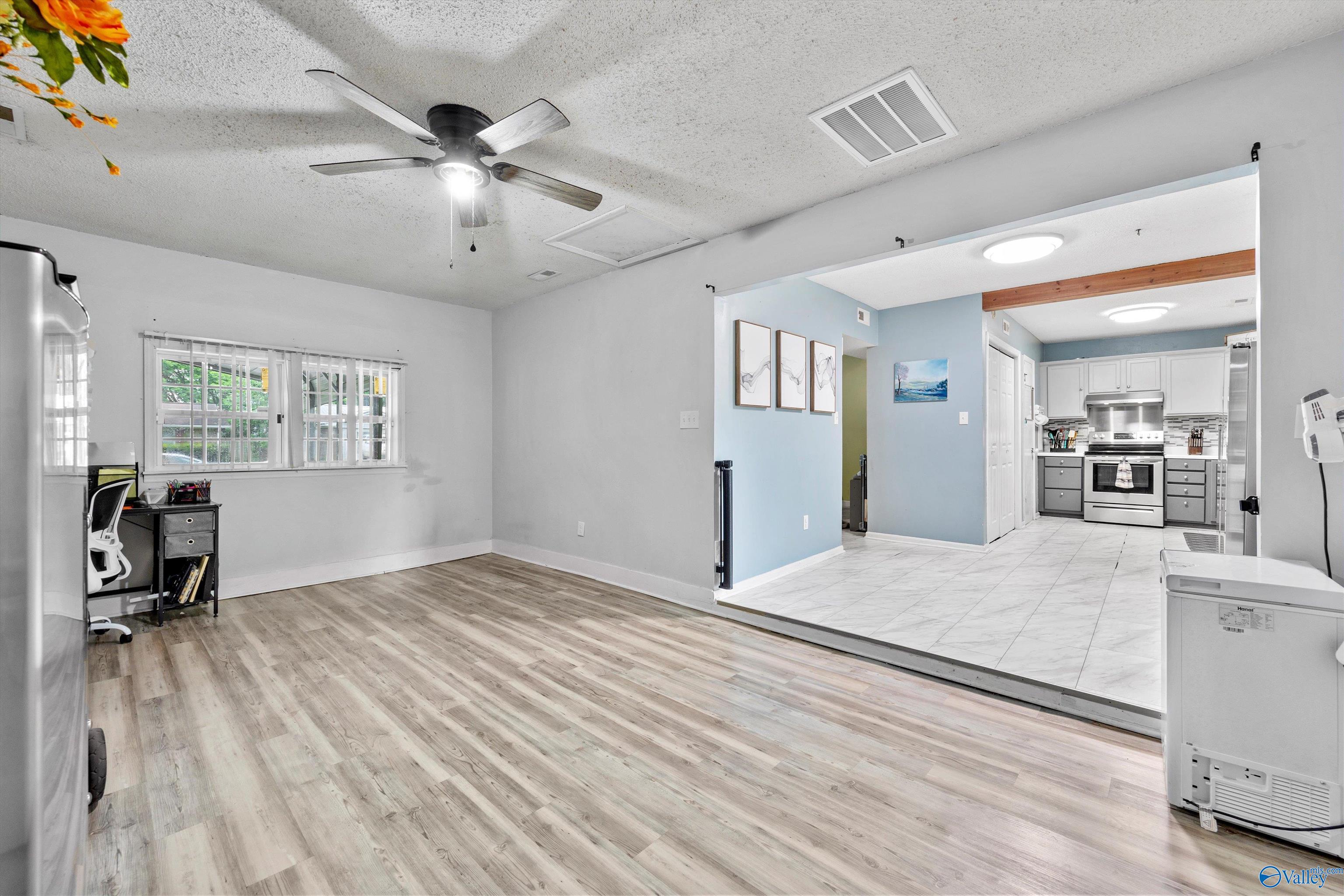 3612 White Oak Way SW