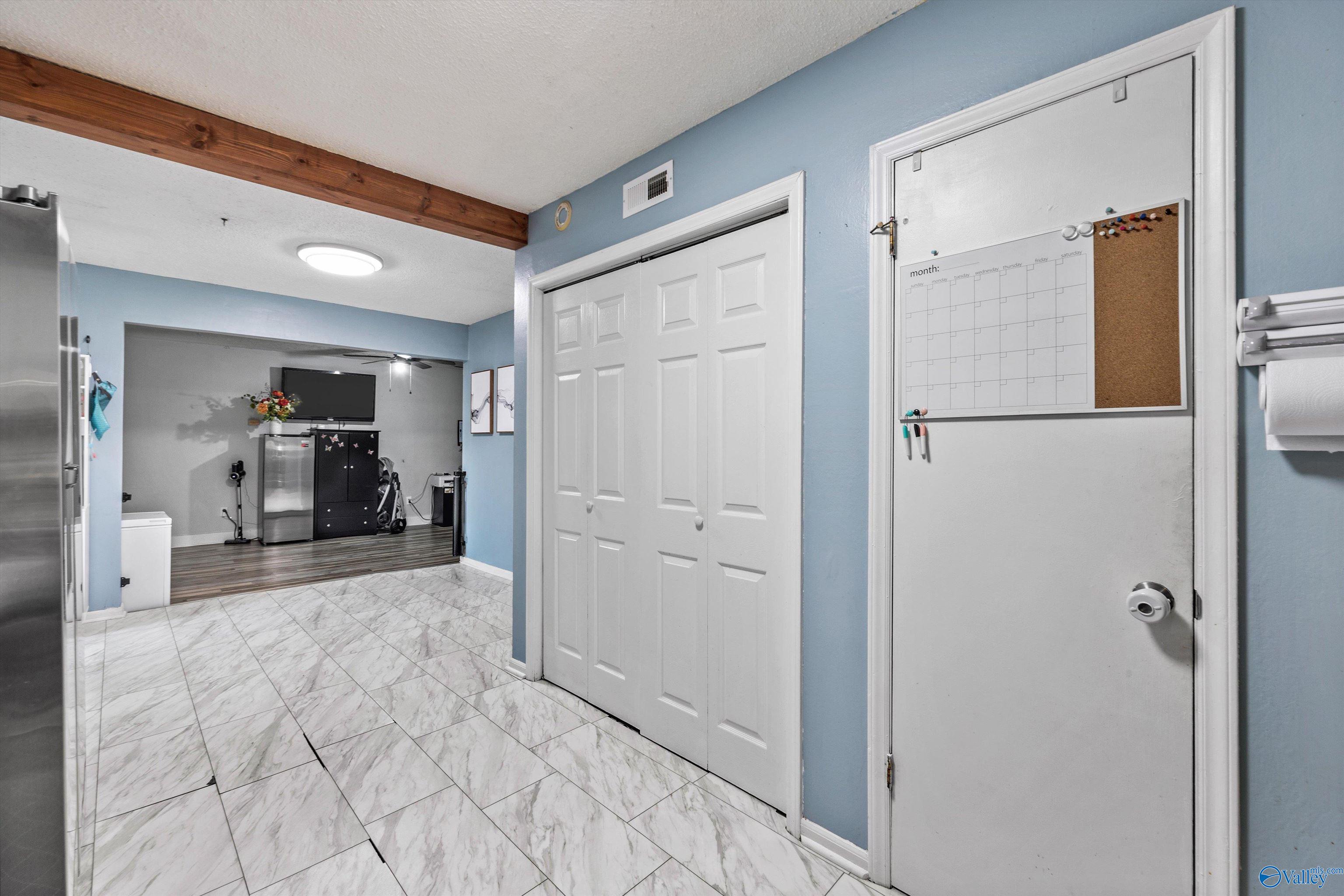 3612 White Oak Way SW