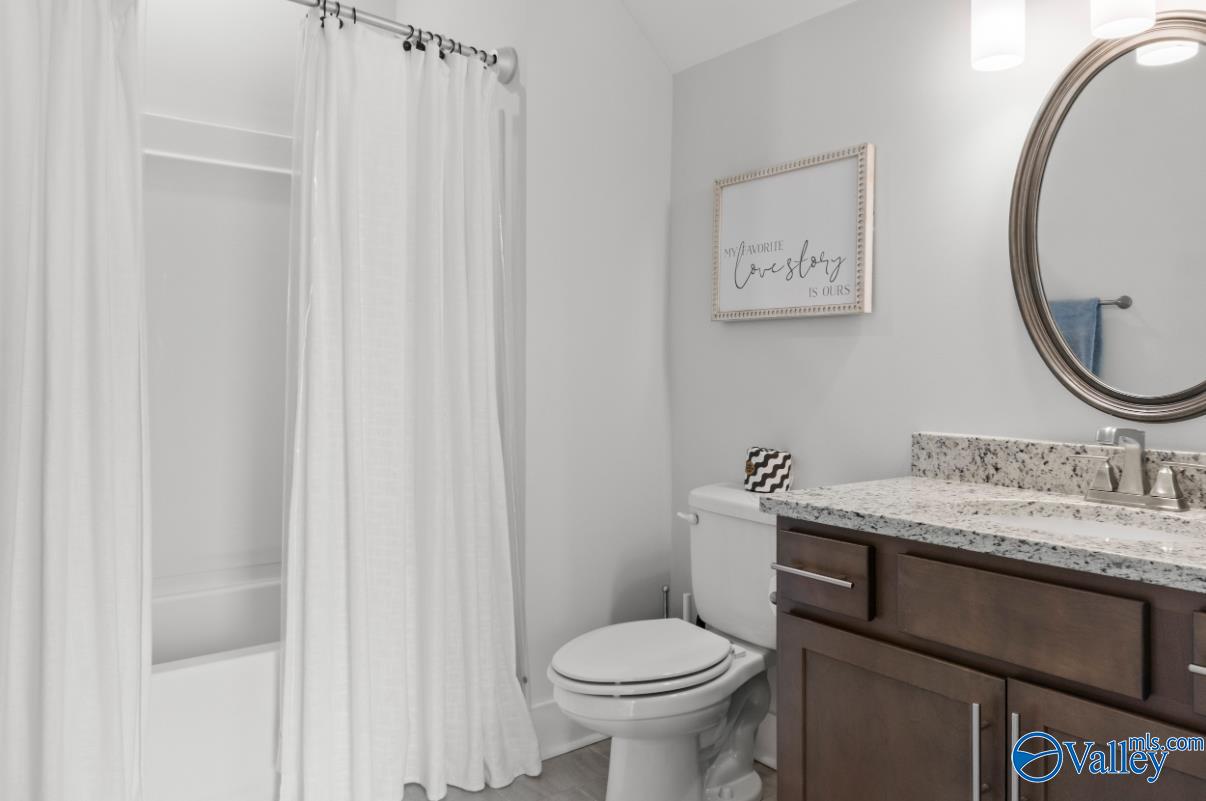 109 Hillcrest Avenue NW