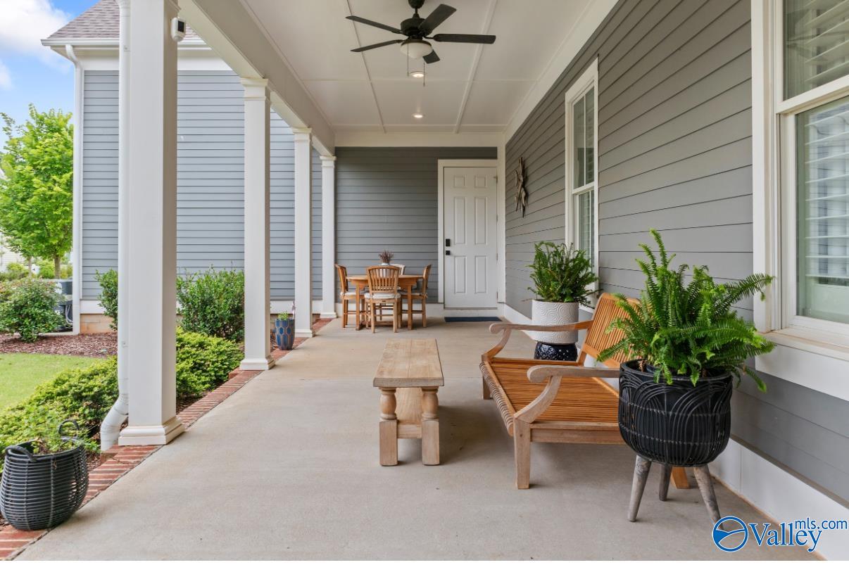 109 Hillcrest Avenue NW