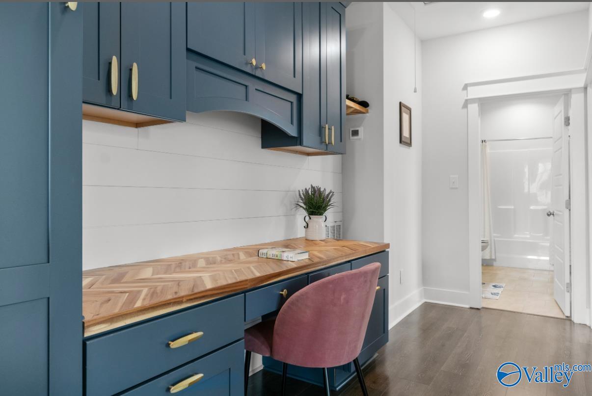 109 Hillcrest Avenue NW