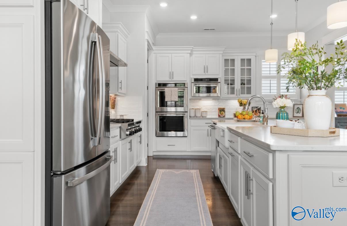 109 Hillcrest Avenue NW