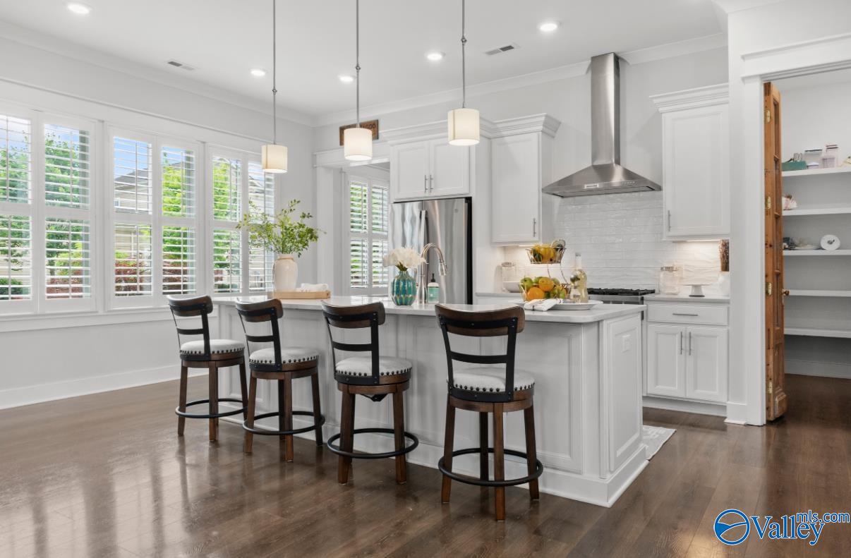 109 Hillcrest Avenue NW