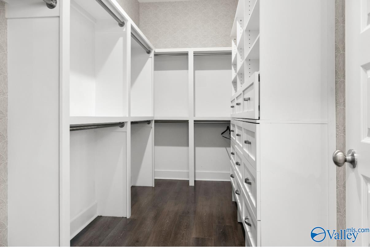 109 Hillcrest Avenue NW