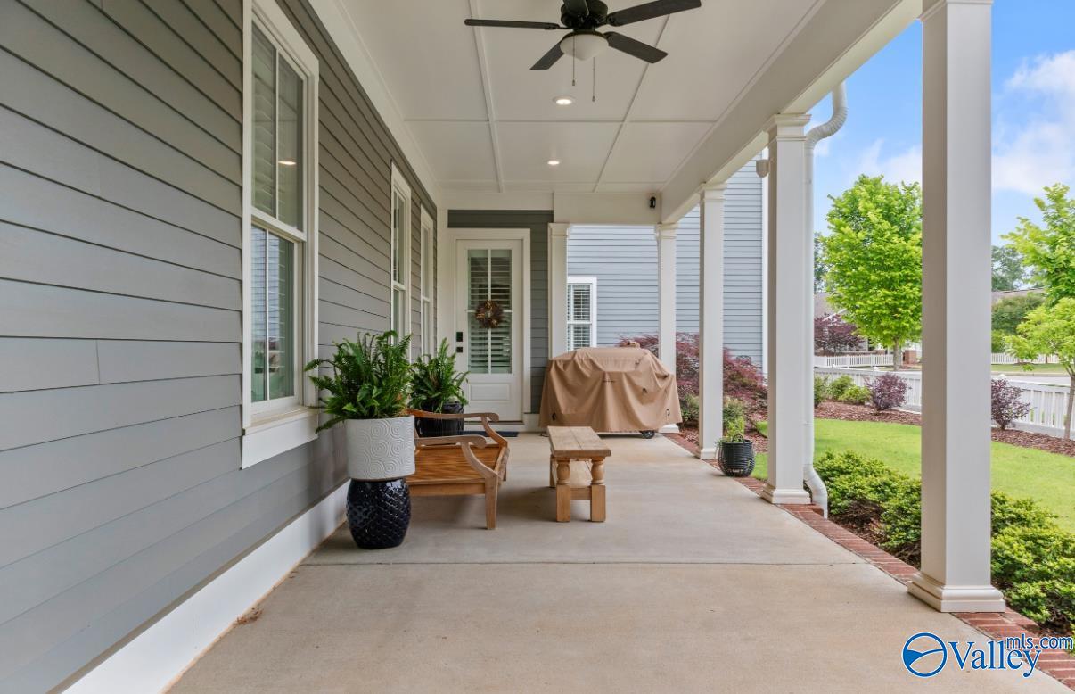 109 Hillcrest Avenue NW