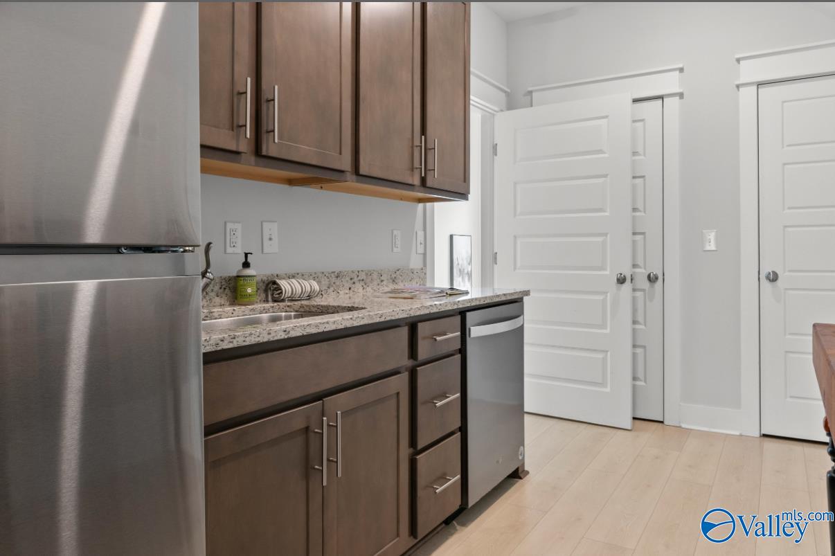 109 Hillcrest Avenue NW