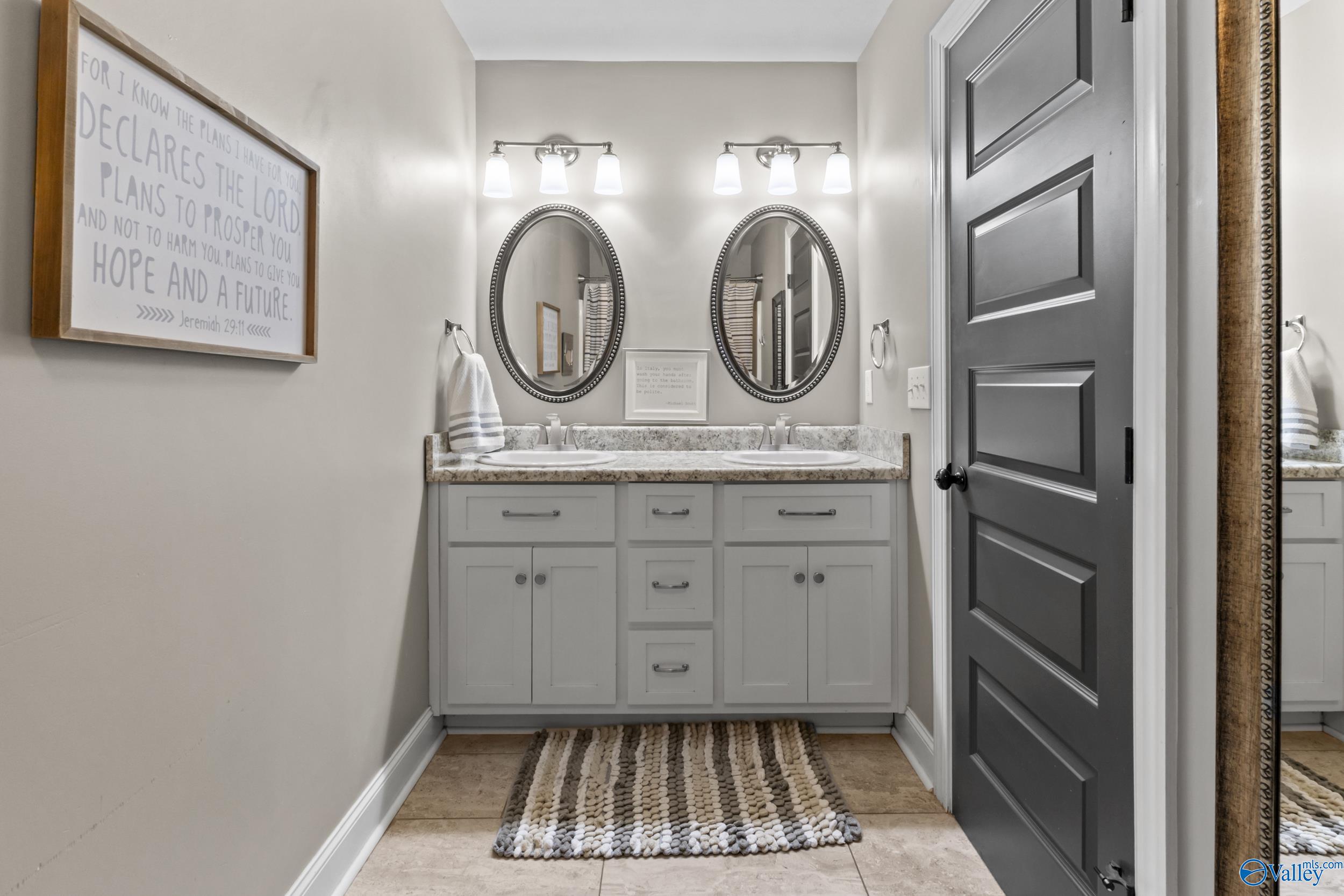 2309 SW Selma Street