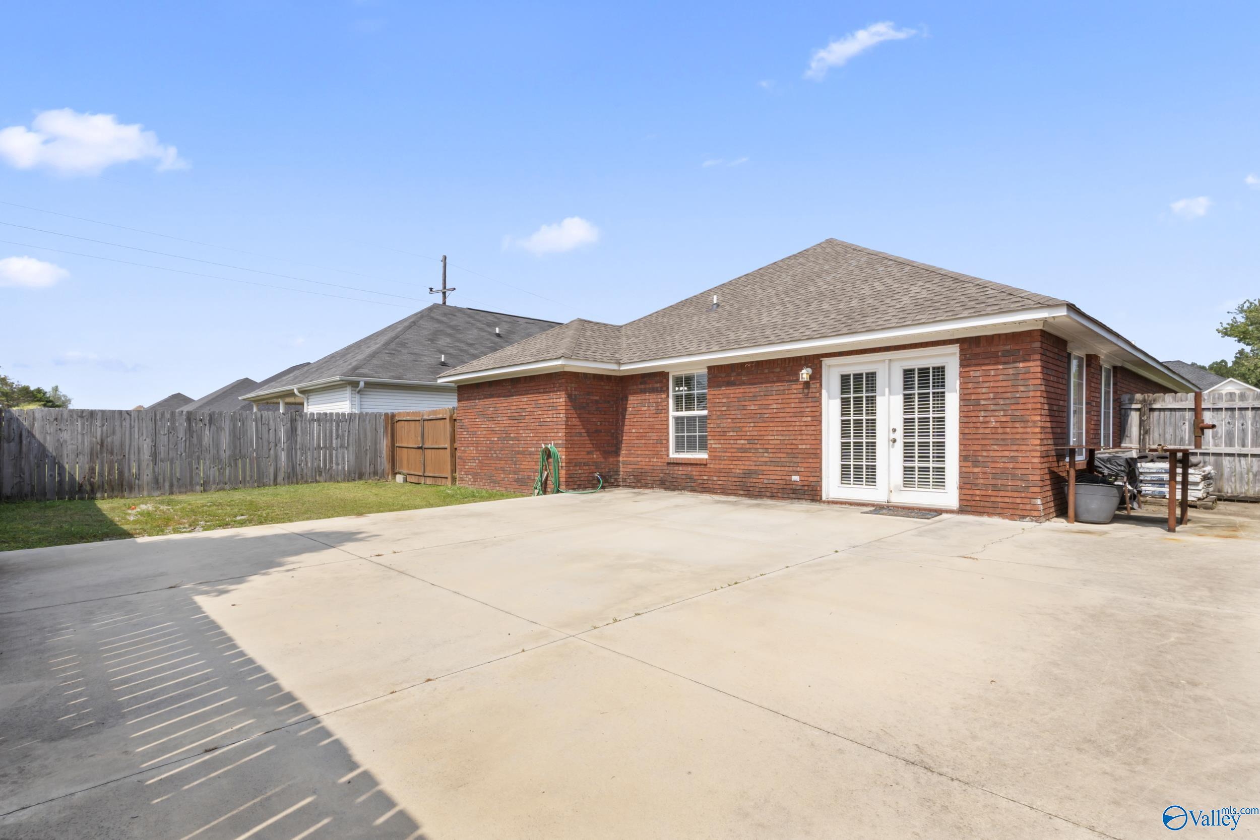 3907 Steve Perkins Drive SW