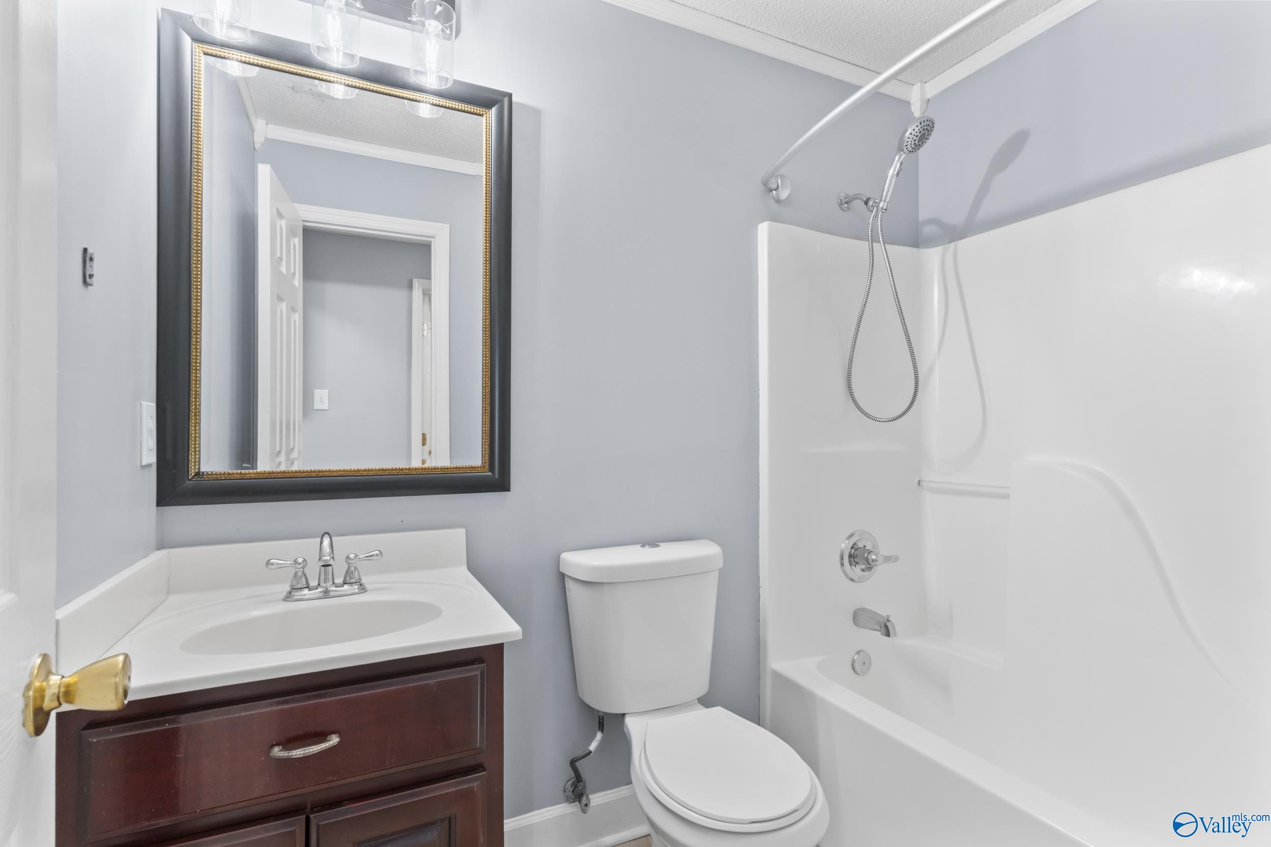 3907 Steve Perkins Drive SW