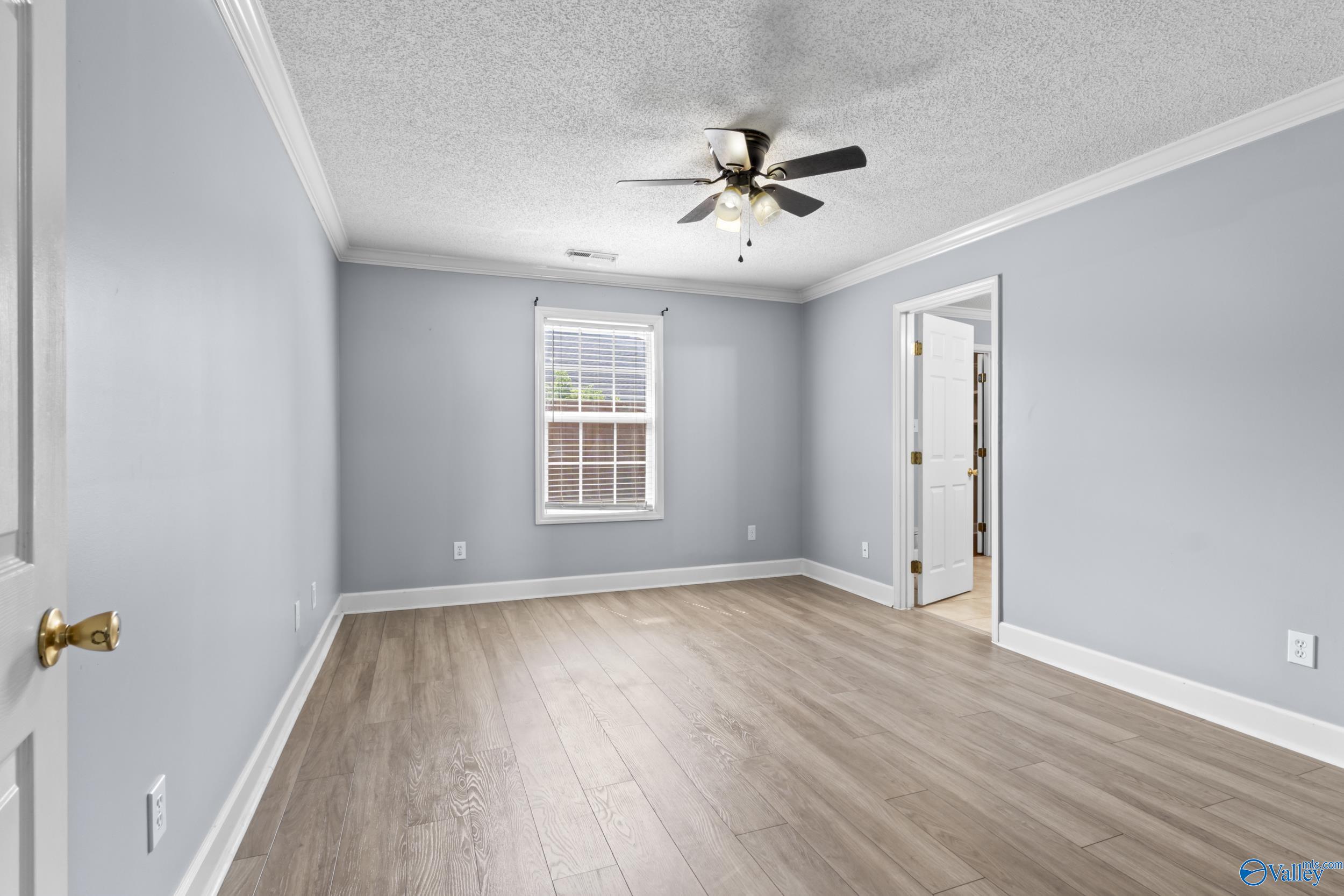 3907 Steve Perkins Drive SW