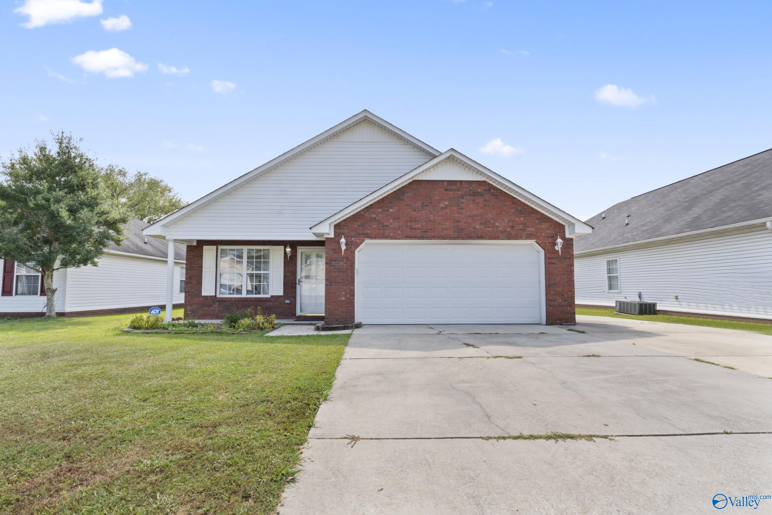 3907 Steve Perkins Drive SW