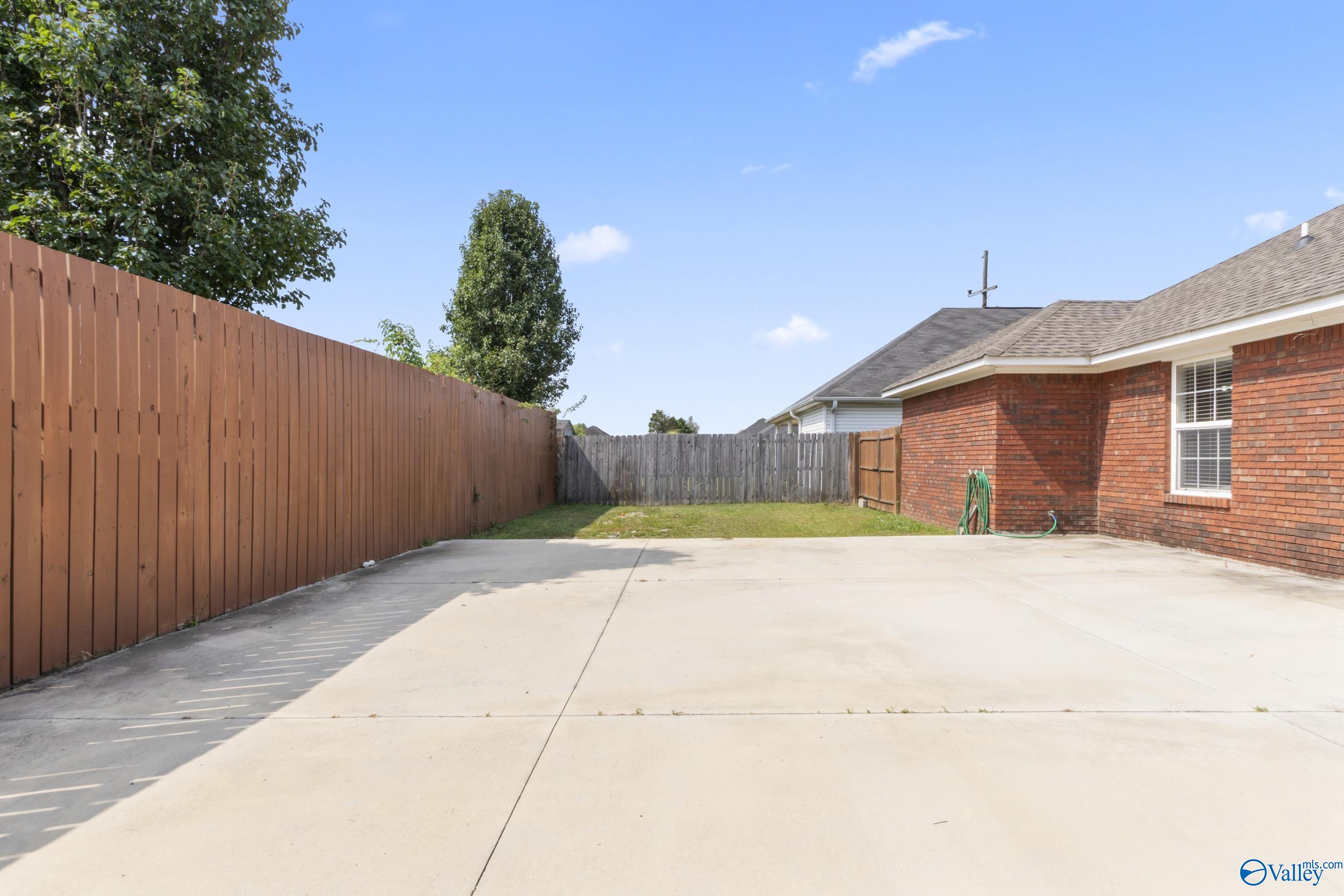 3907 Steve Perkins Drive SW