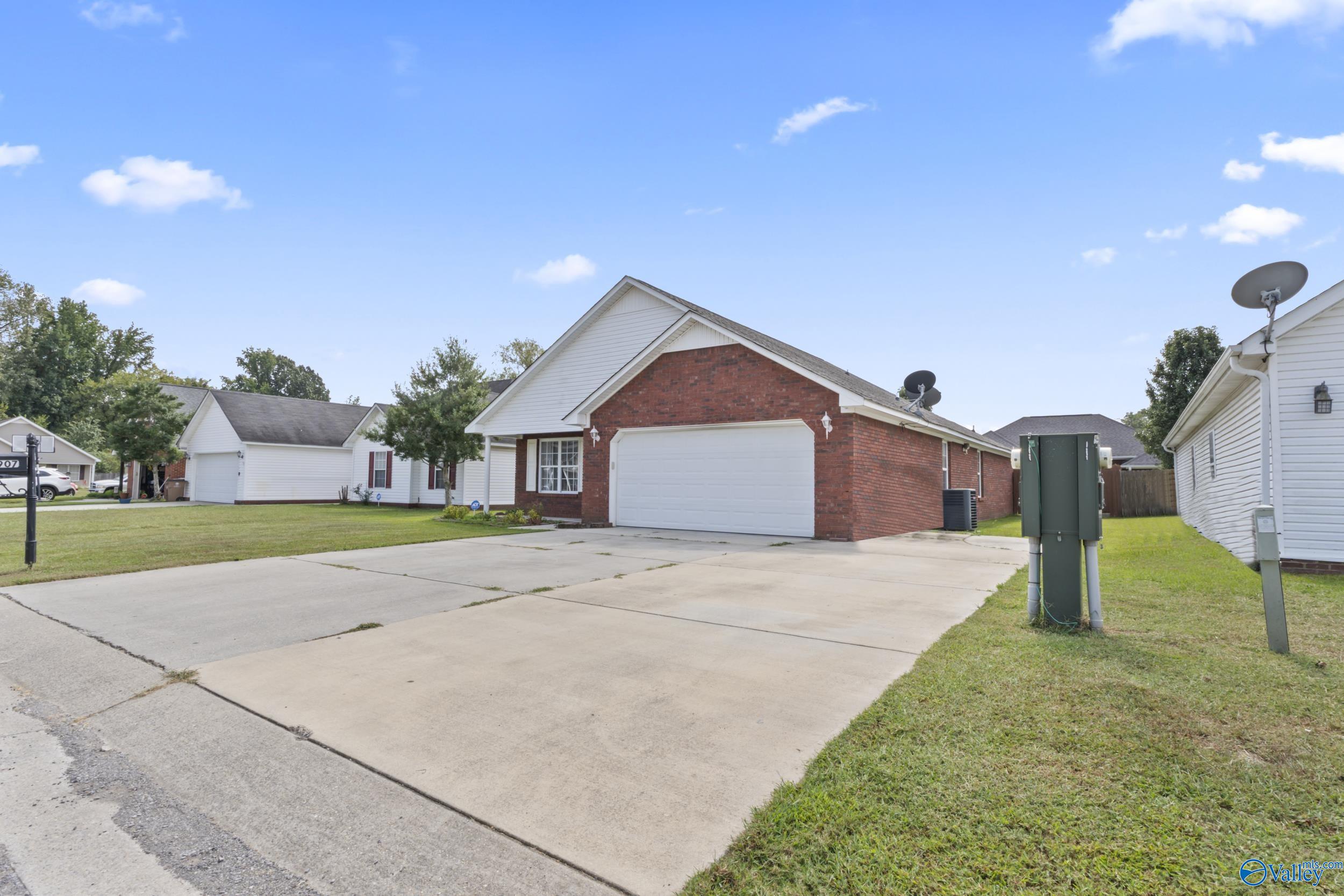 3907 Steve Perkins Drive SW