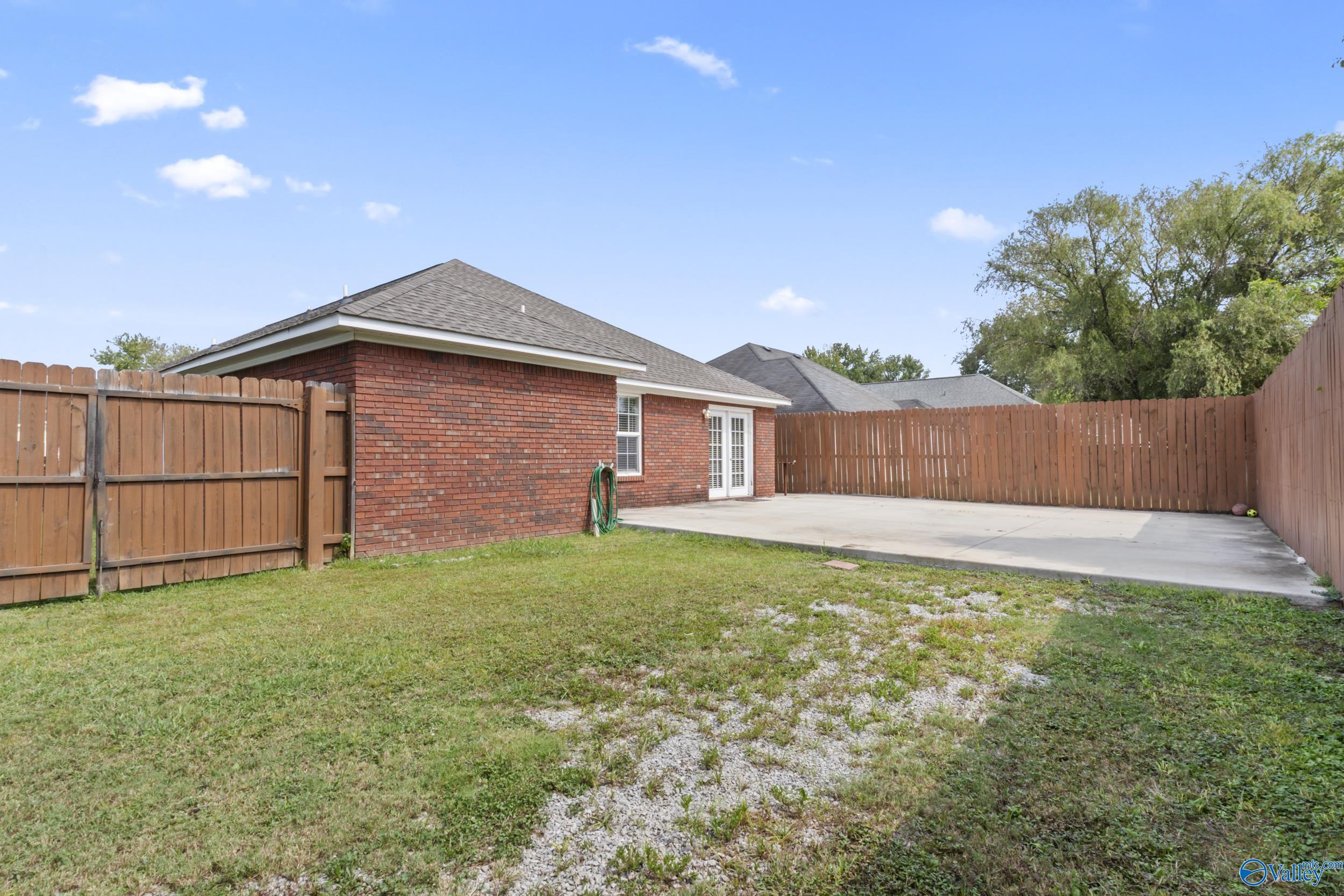 3907 Steve Perkins Drive SW