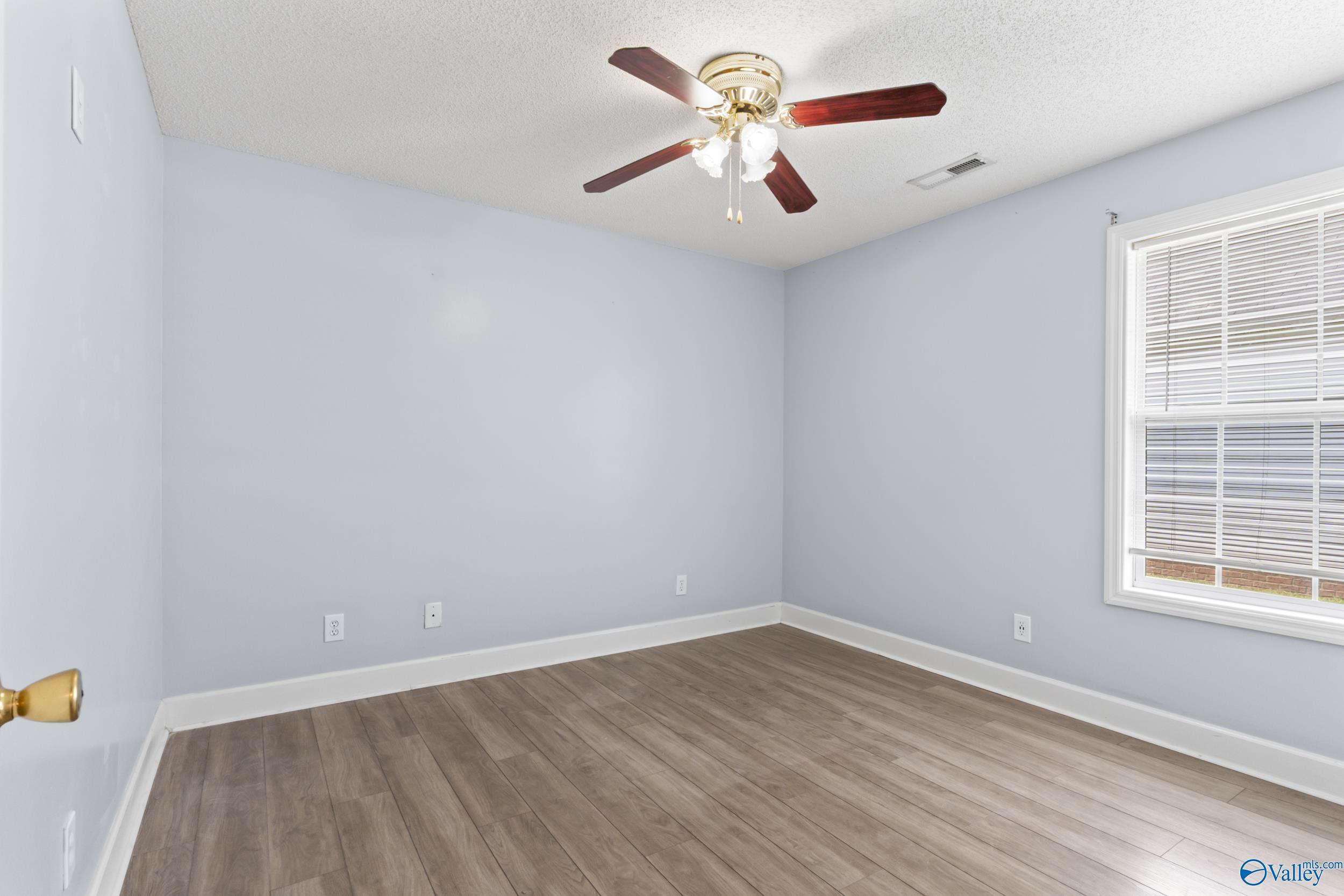 3907 Steve Perkins Drive SW