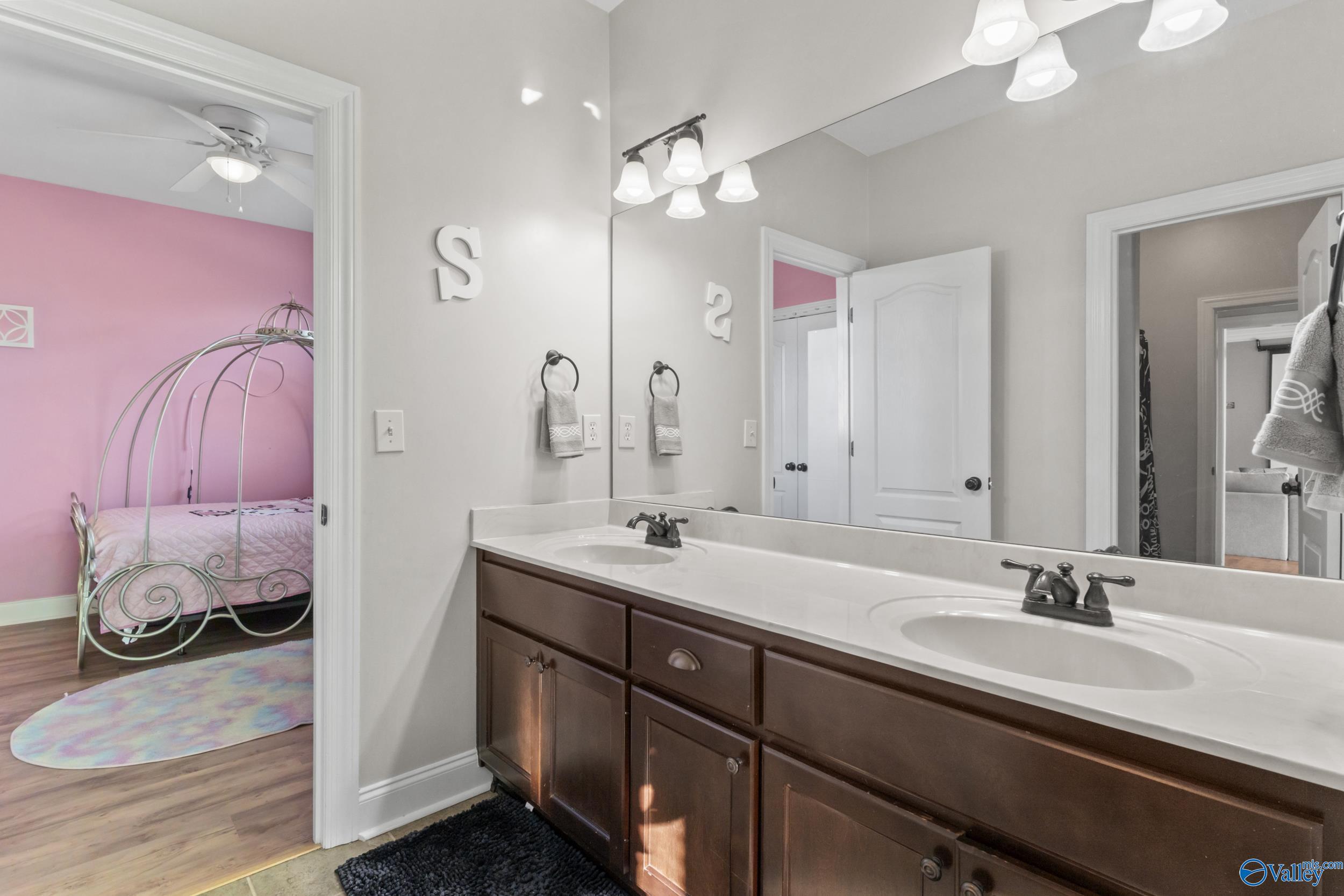 6 September Lane, Huntsville