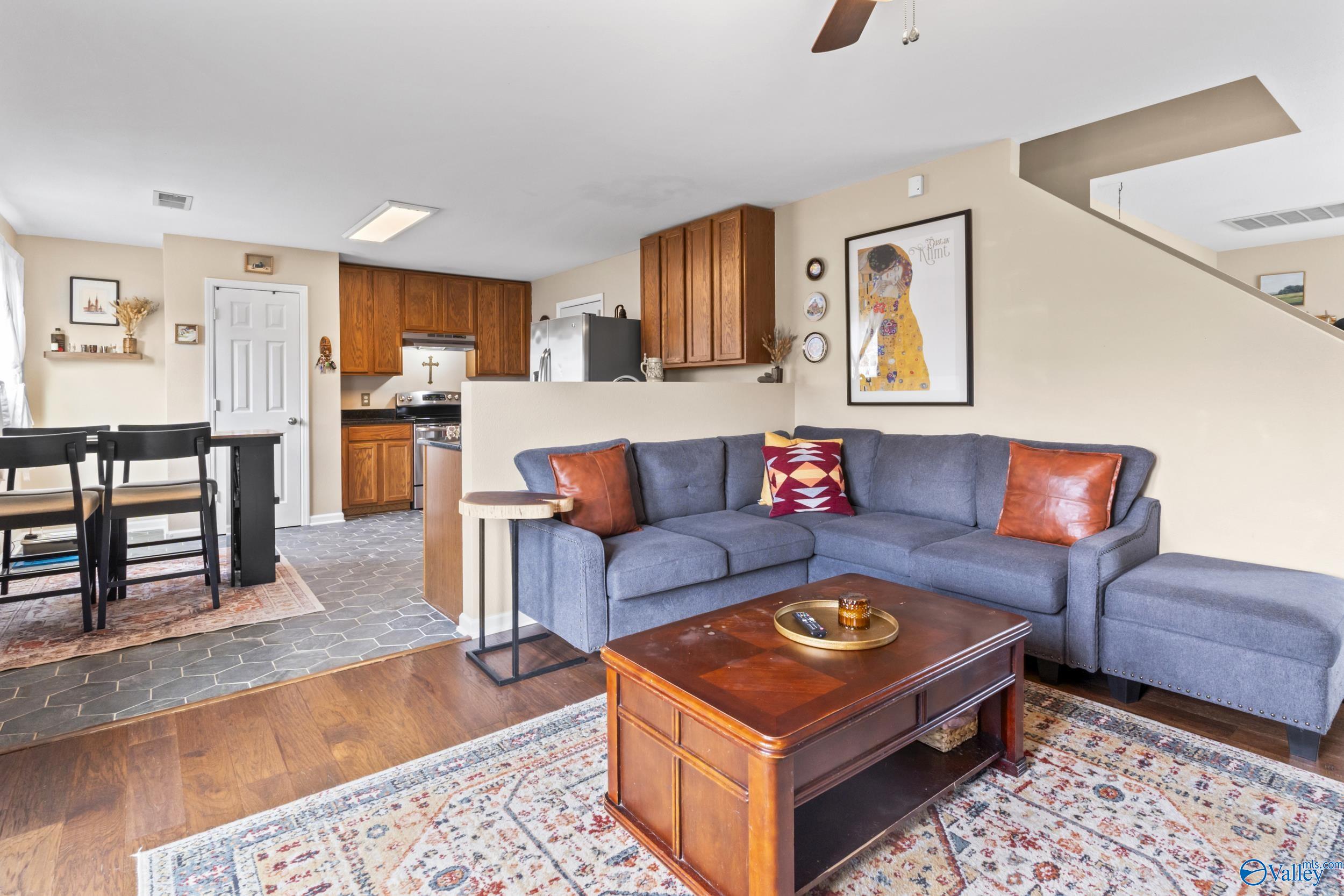 3099 Castlecreek Drive SW