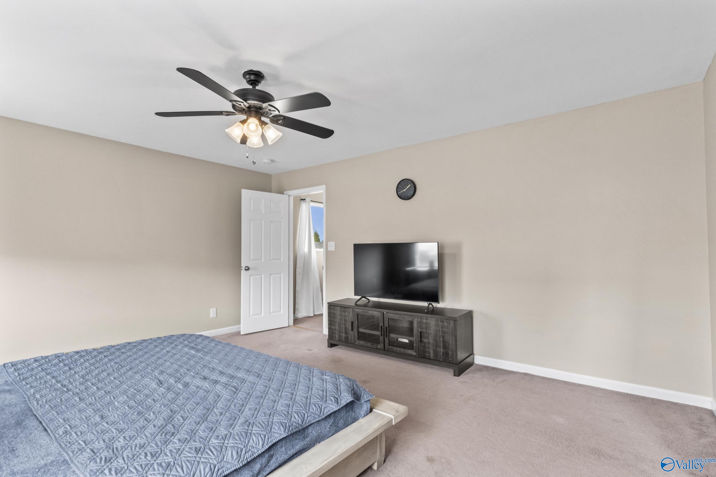 3099 Castlecreek Drive SW