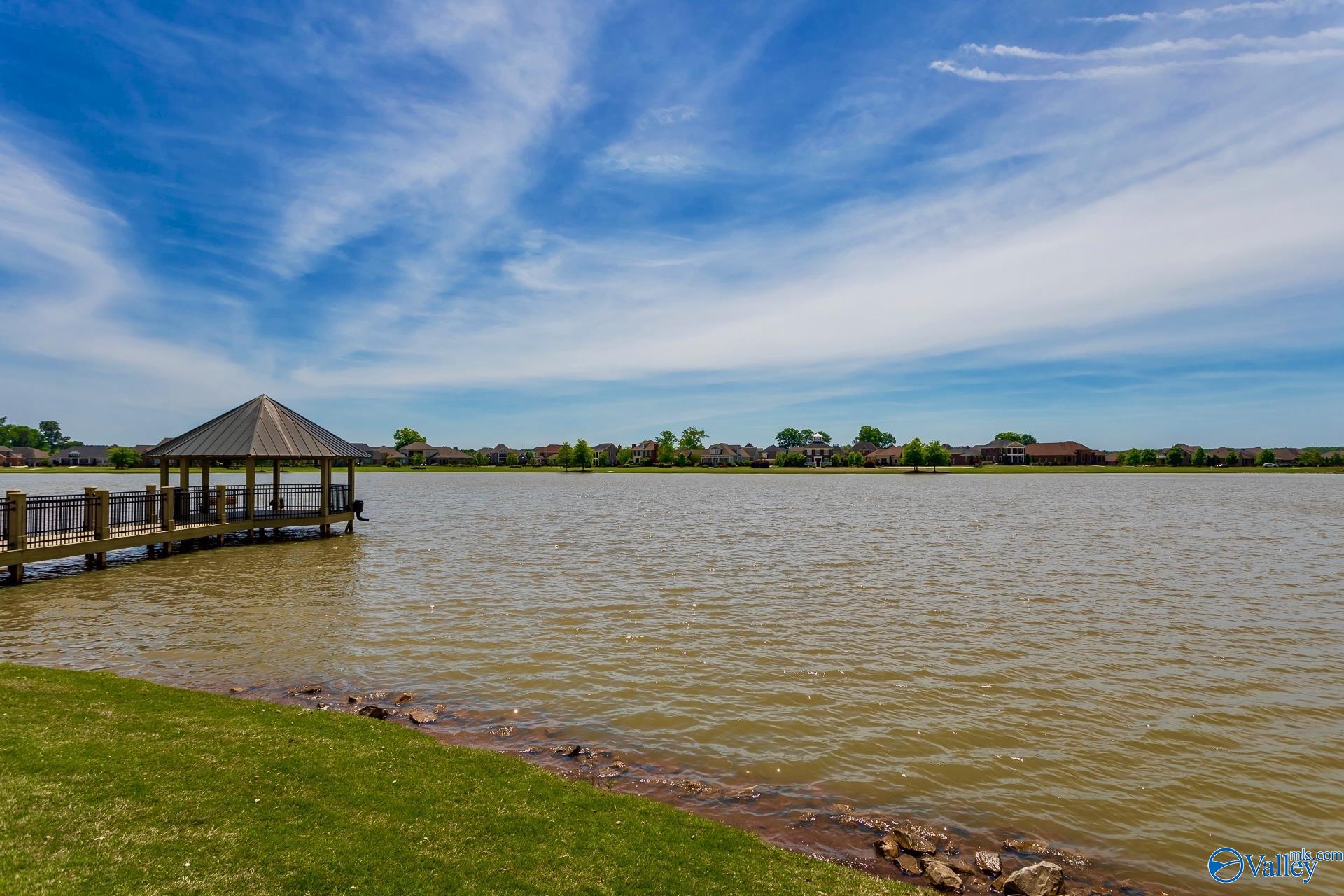 24 Tall Oak Blvd