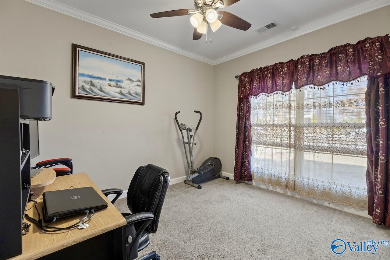 24 Tall Oak Blvd