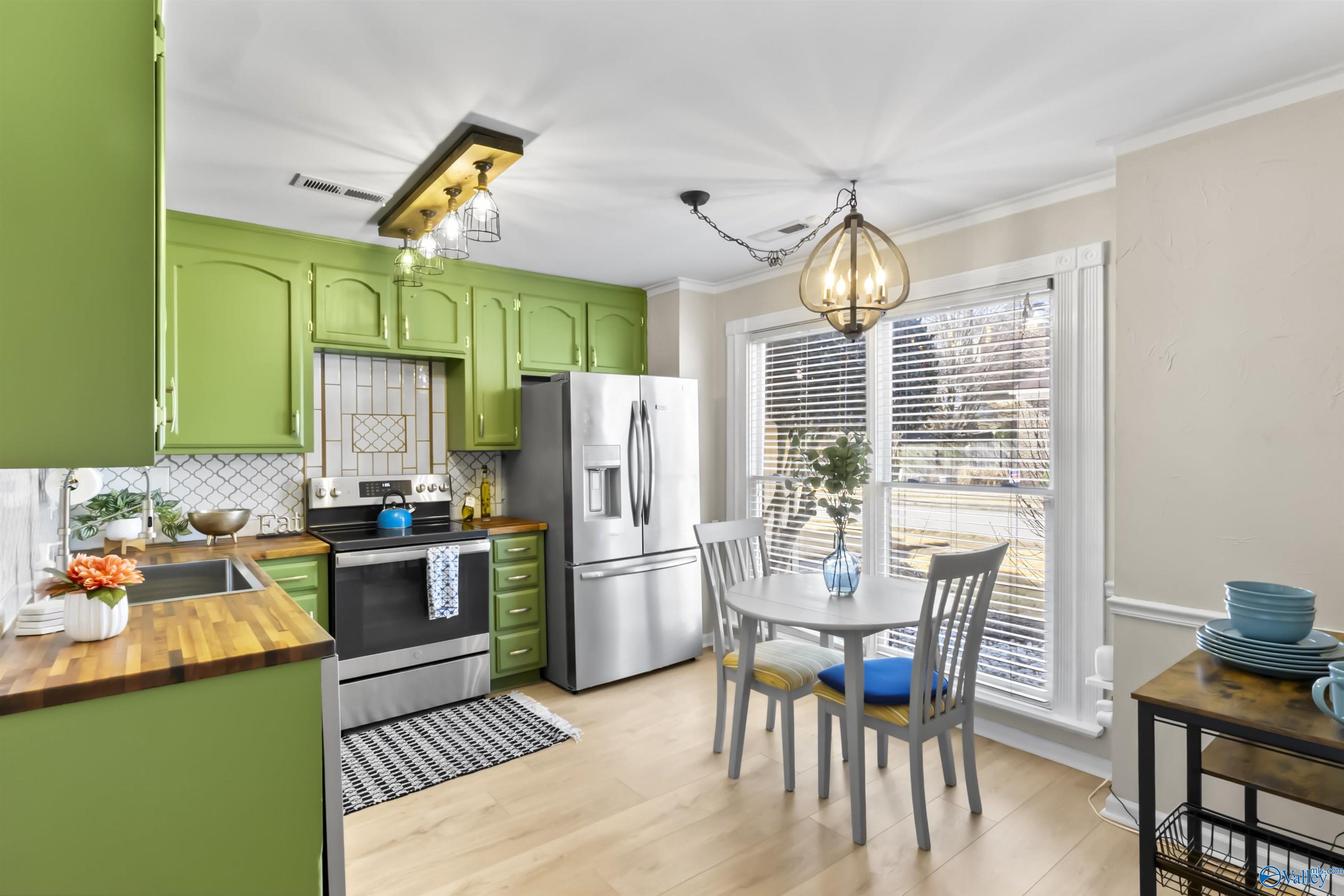 6957 Steeplechase Drive NW