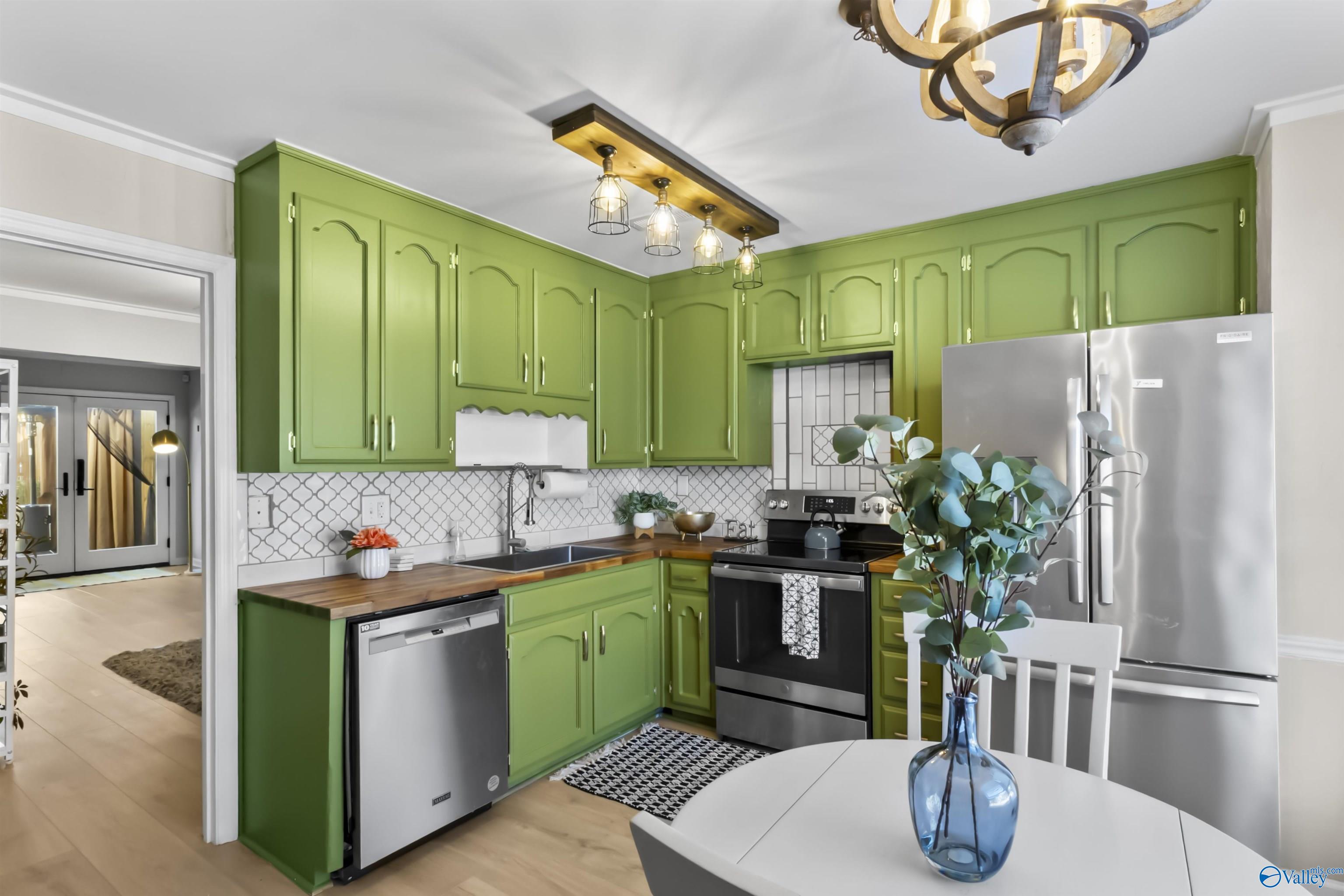 6957 Steeplechase Drive NW