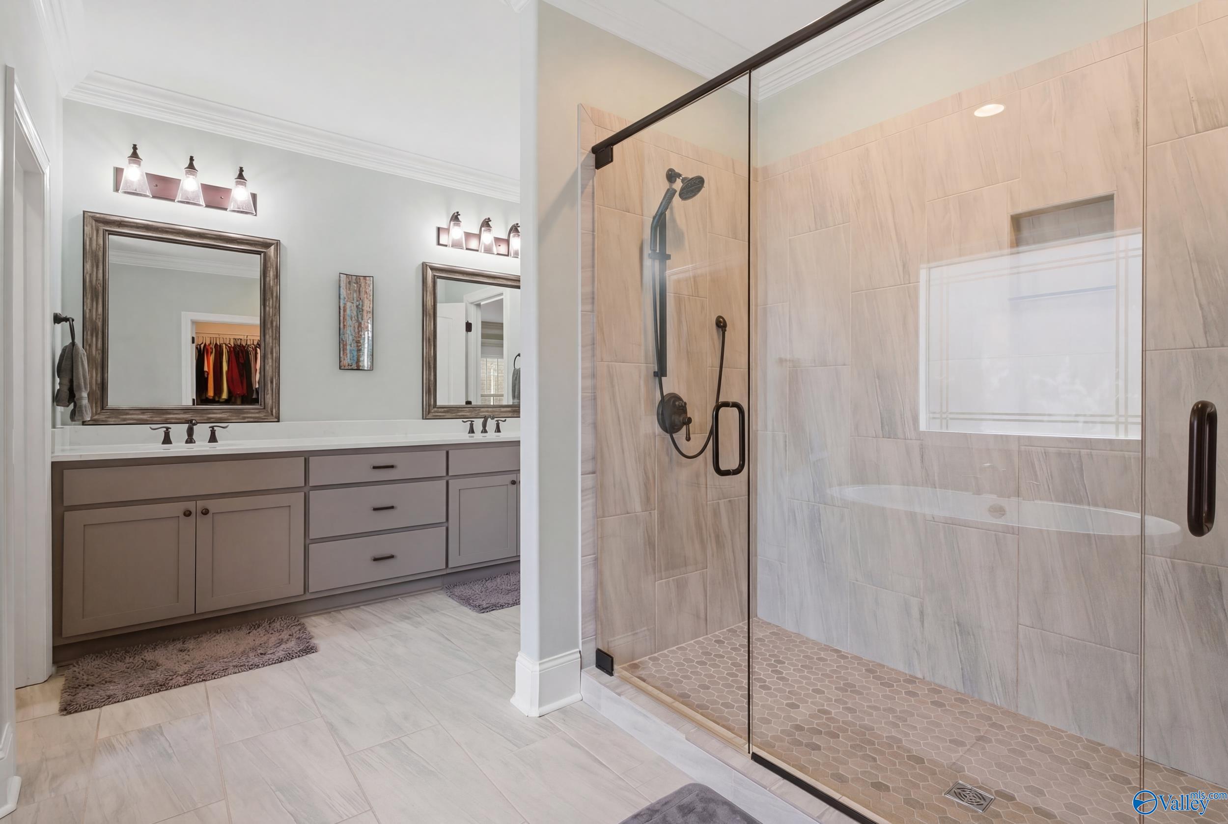 201 Goose Hill Bend