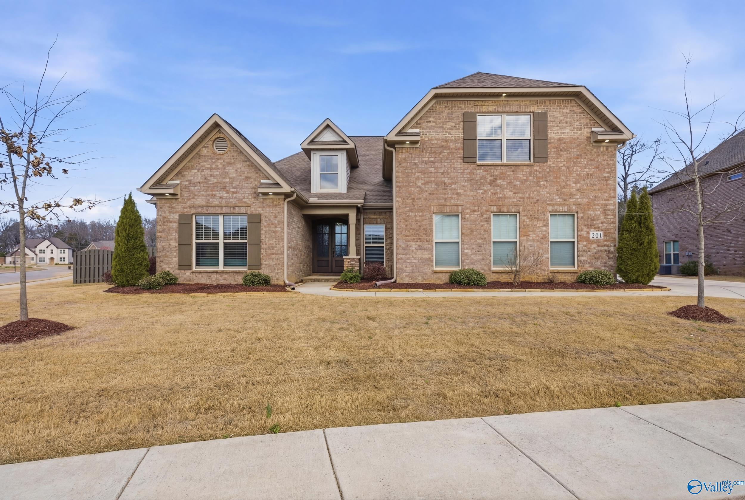 201 Goose Hill Bend