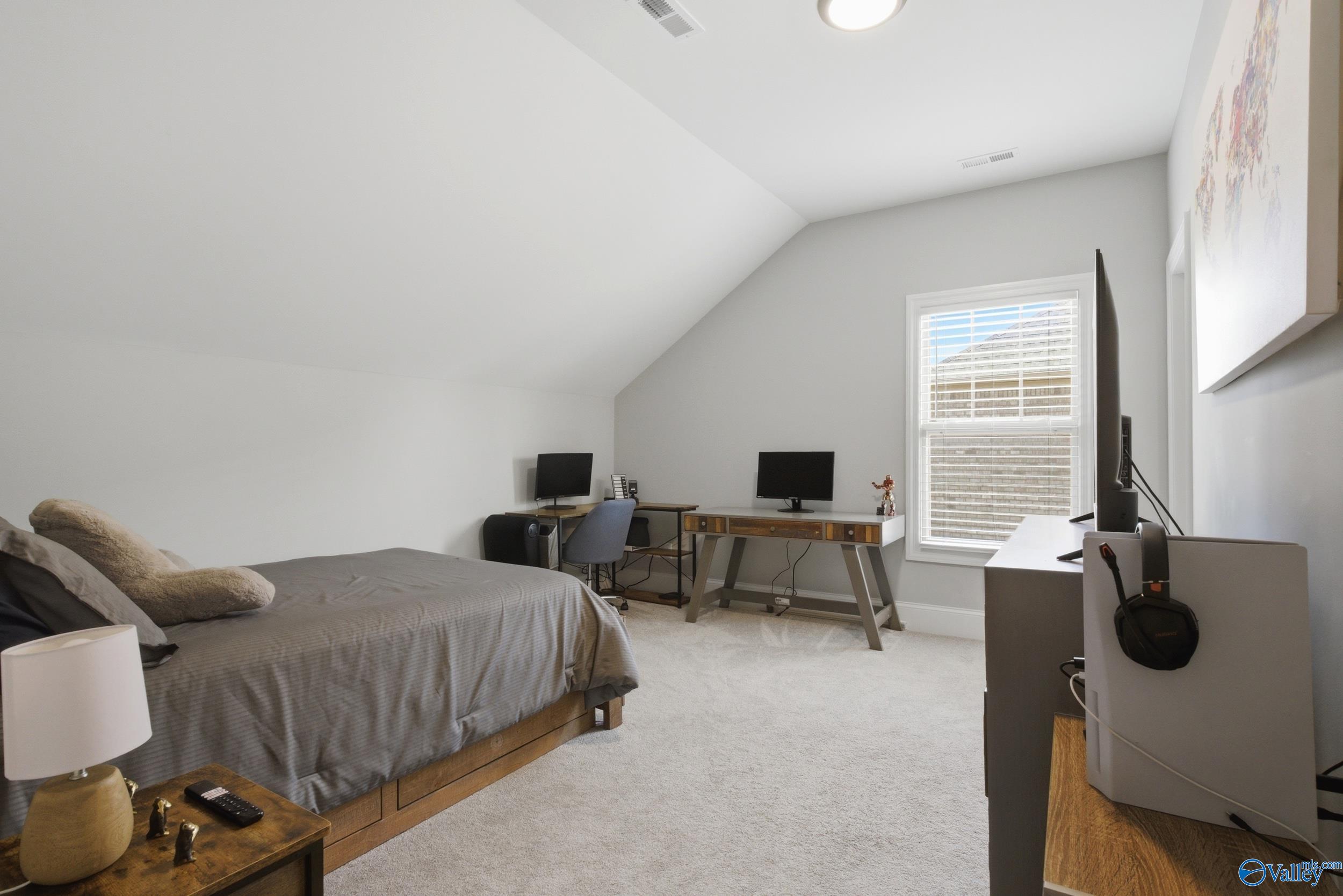 201 Goose Hill Bend