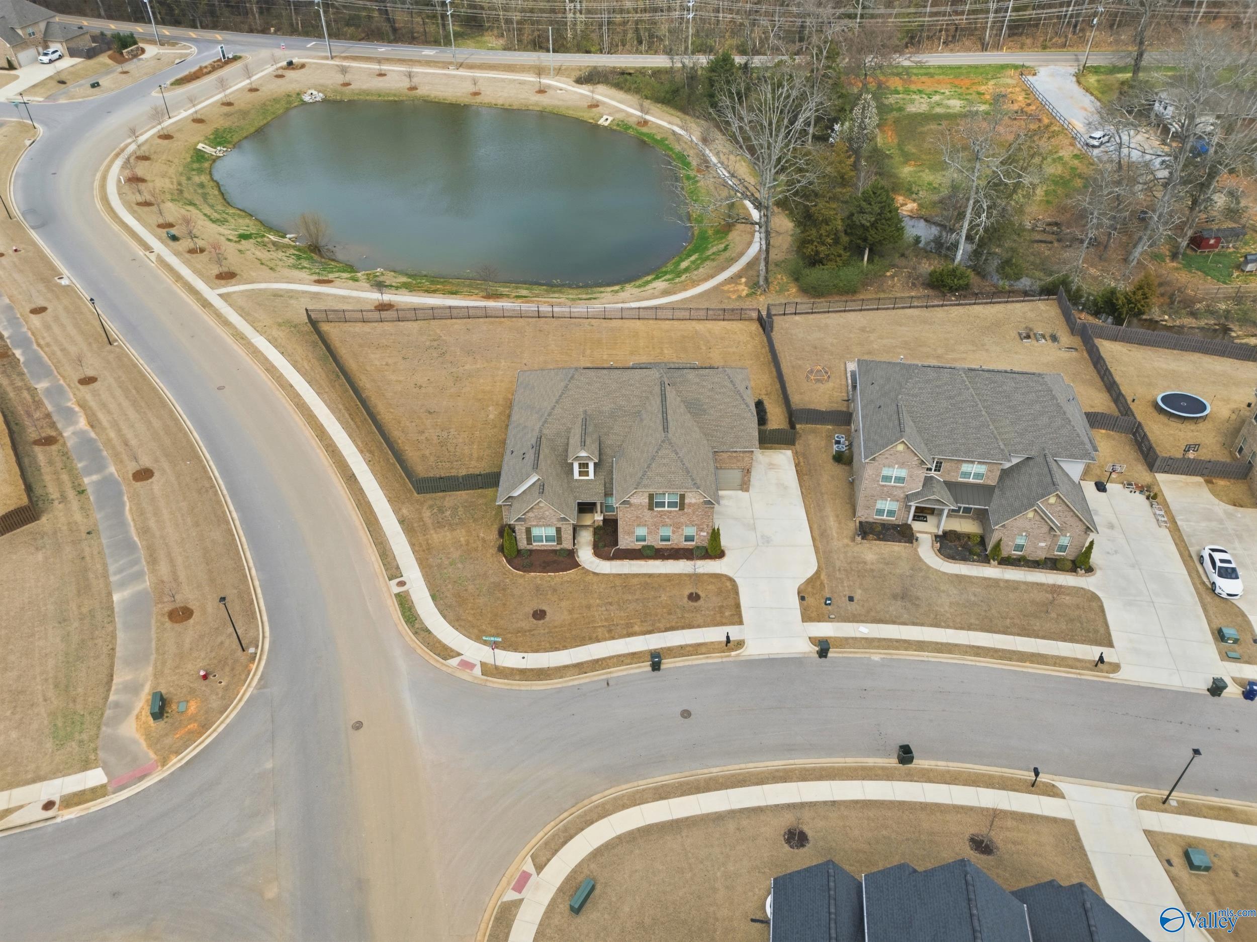 201 Goose Hill Bend