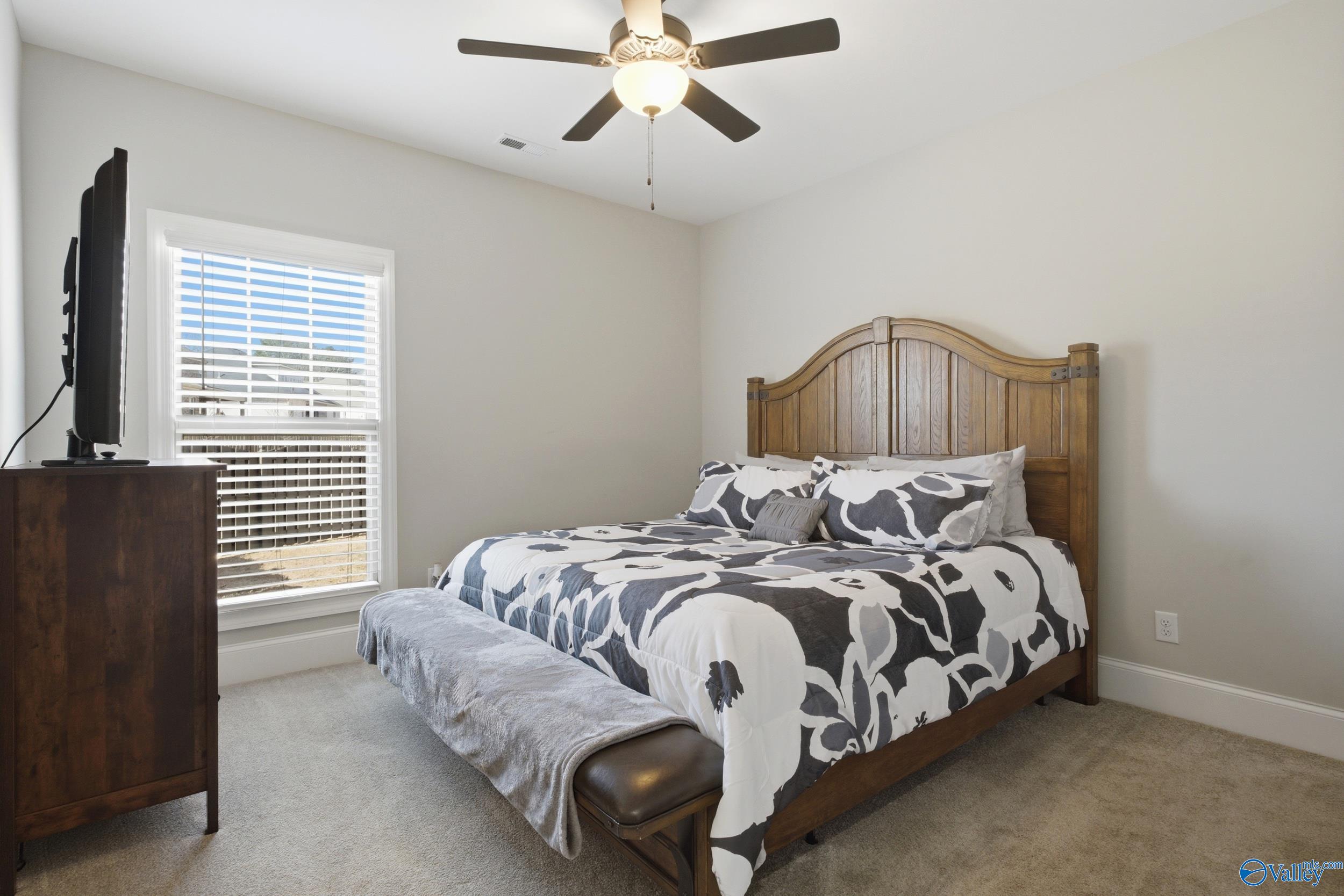 201 Goose Hill Bend