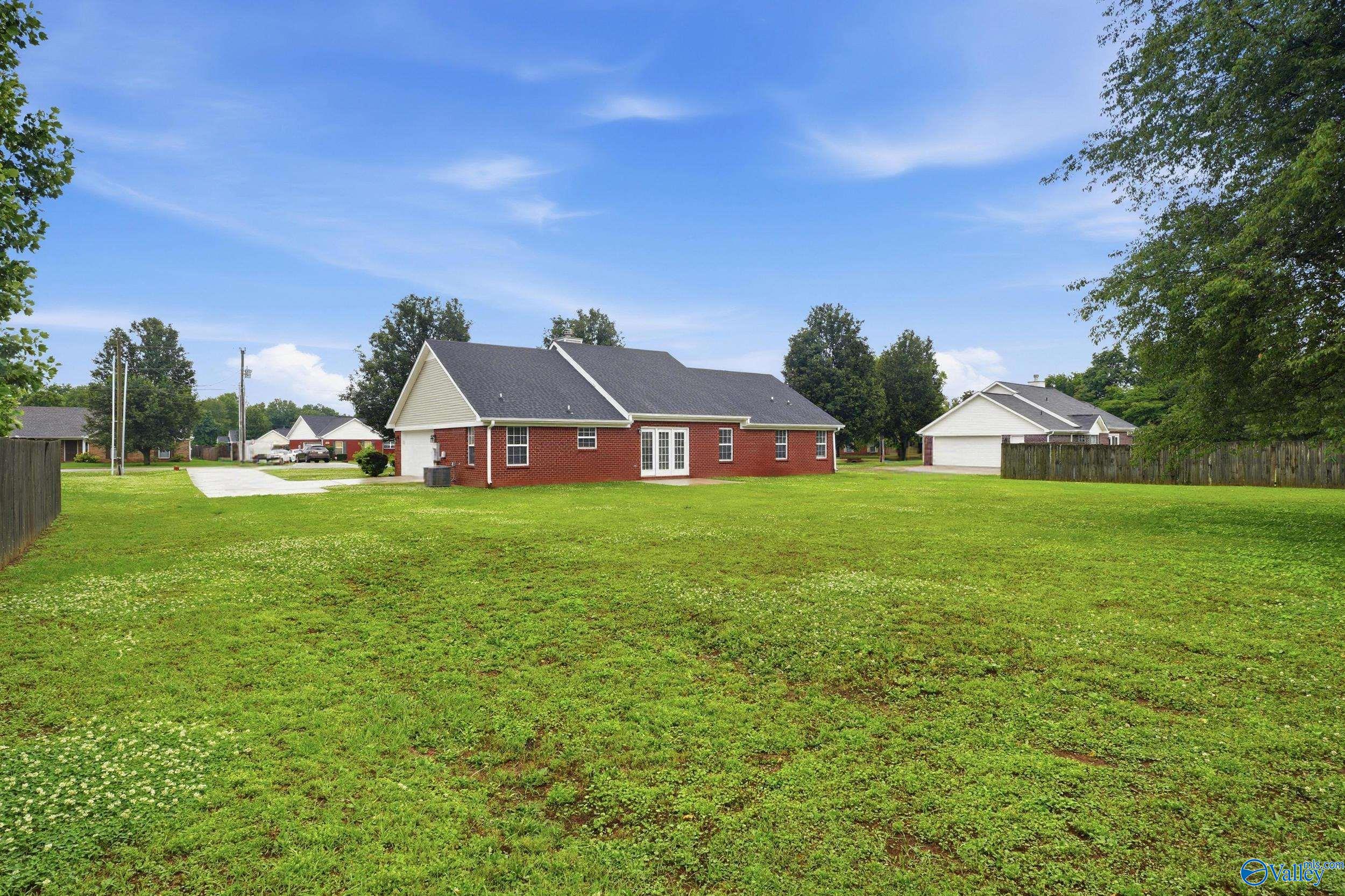104 Autumn Glaze Drive