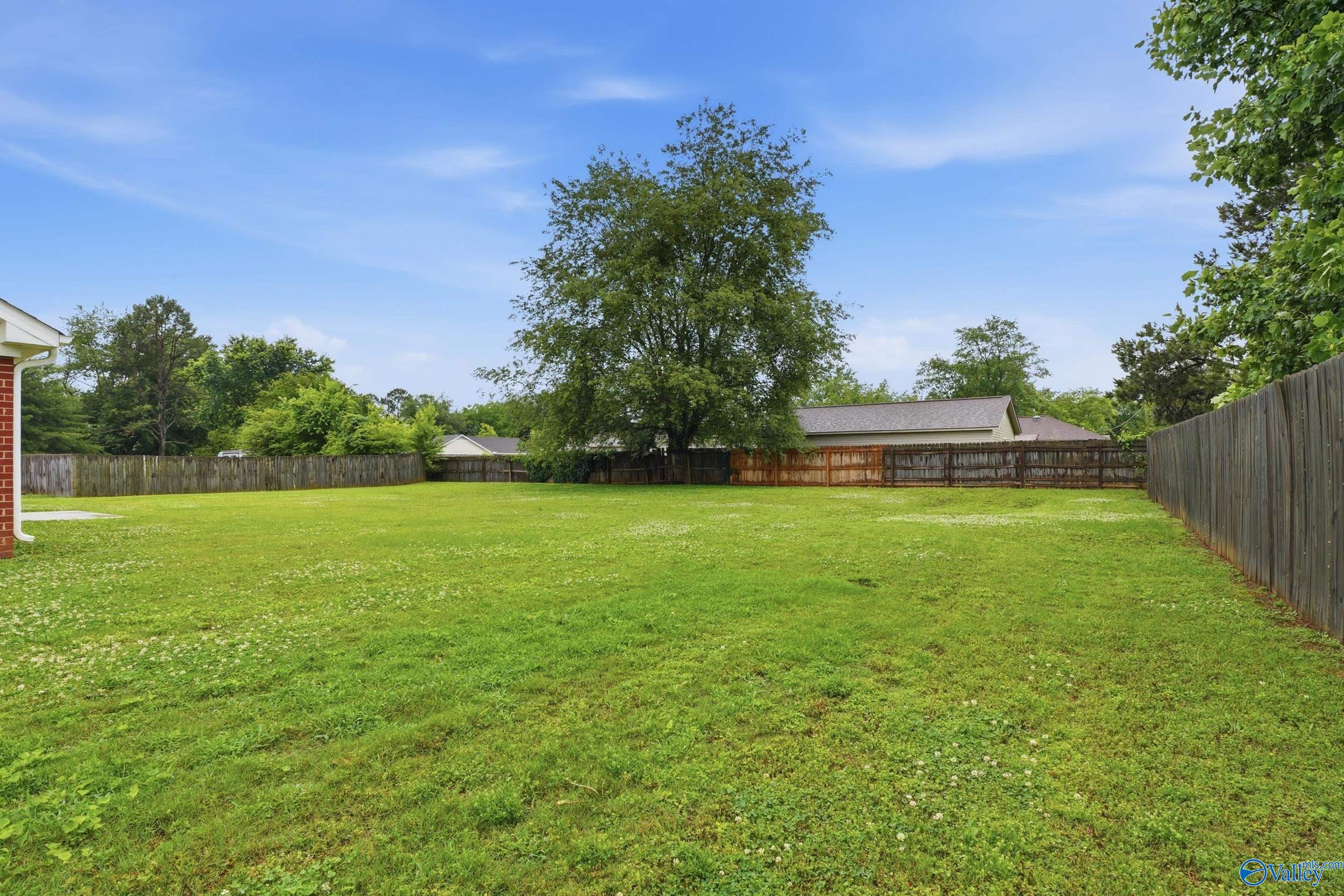 104 Autumn Glaze Drive
