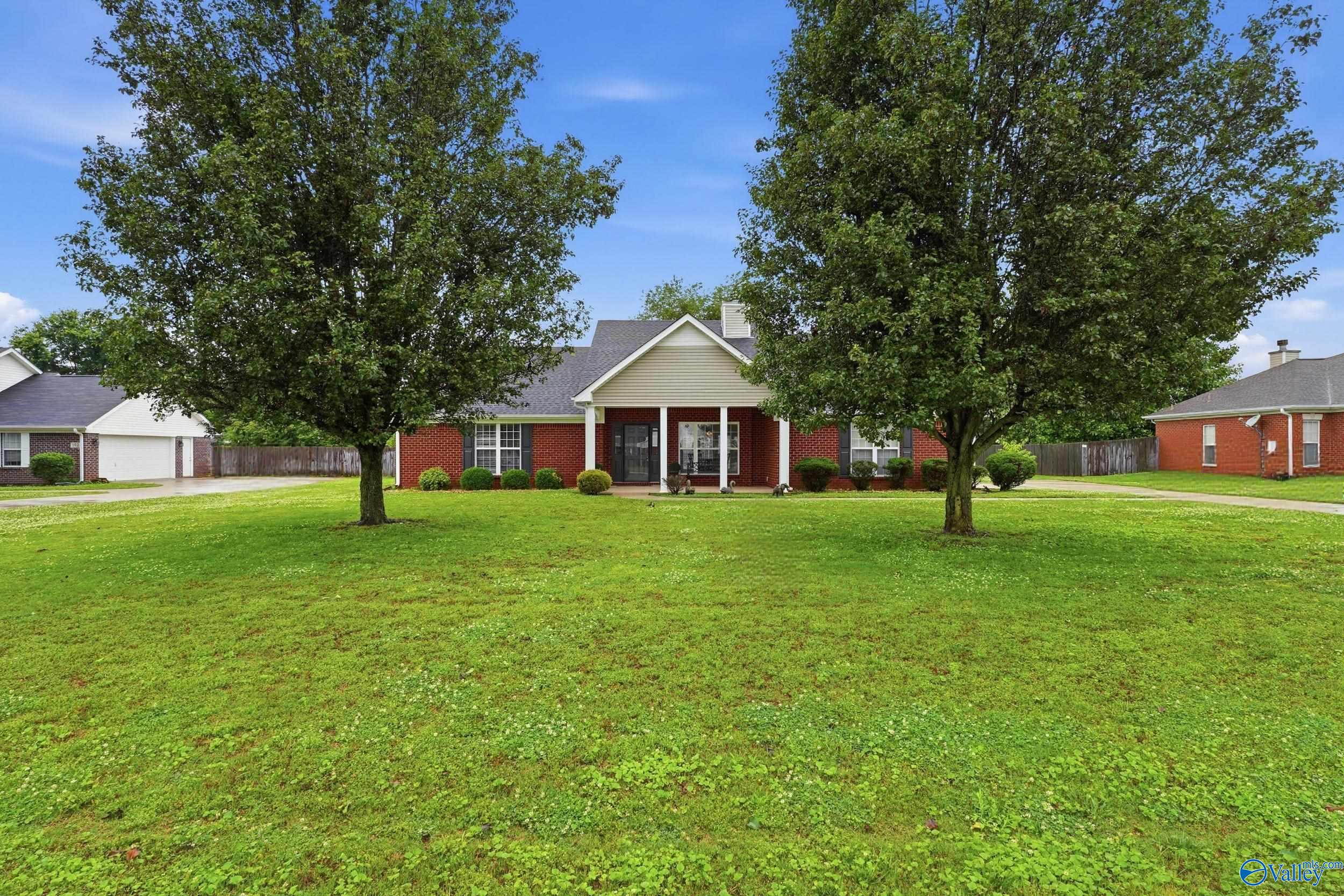 104 Autumn Glaze Drive
