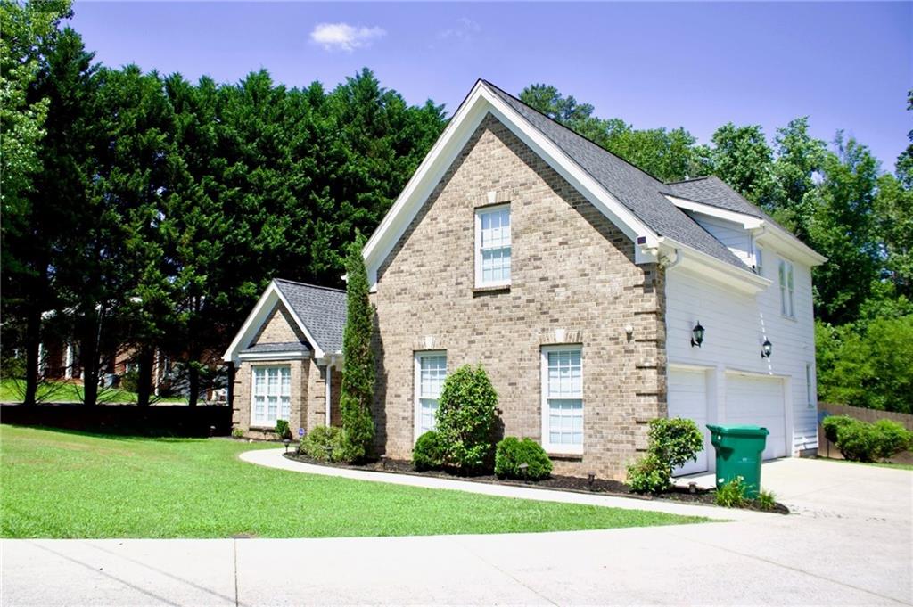 774 Mary Ann Drive NE