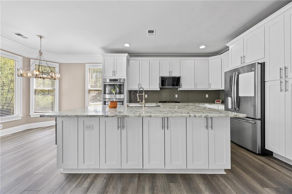 774 Mary Ann Drive NE