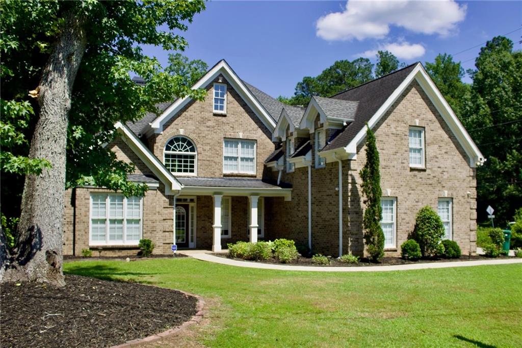 774 Mary Ann Drive NE