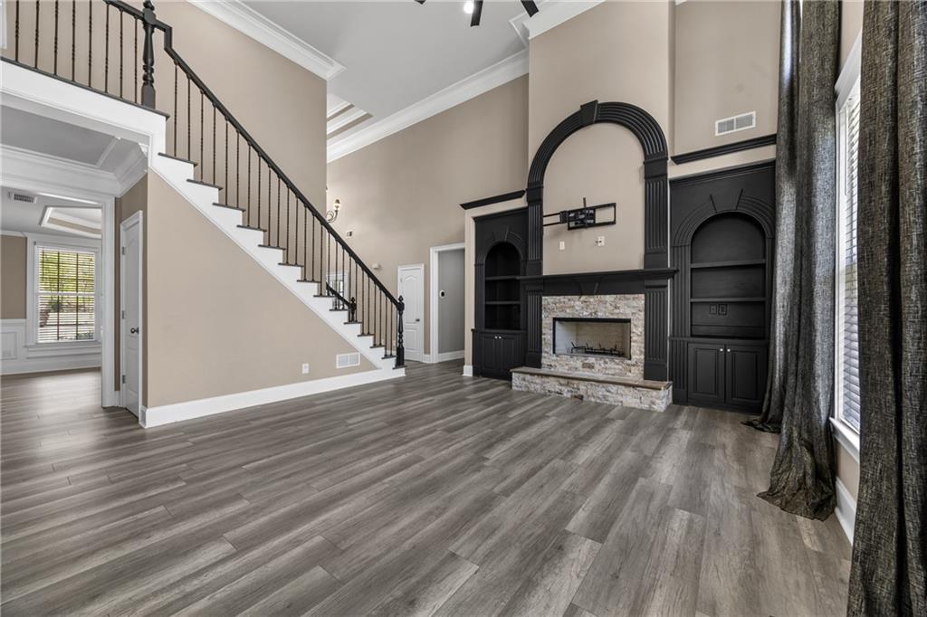 774 Mary Ann Drive NE