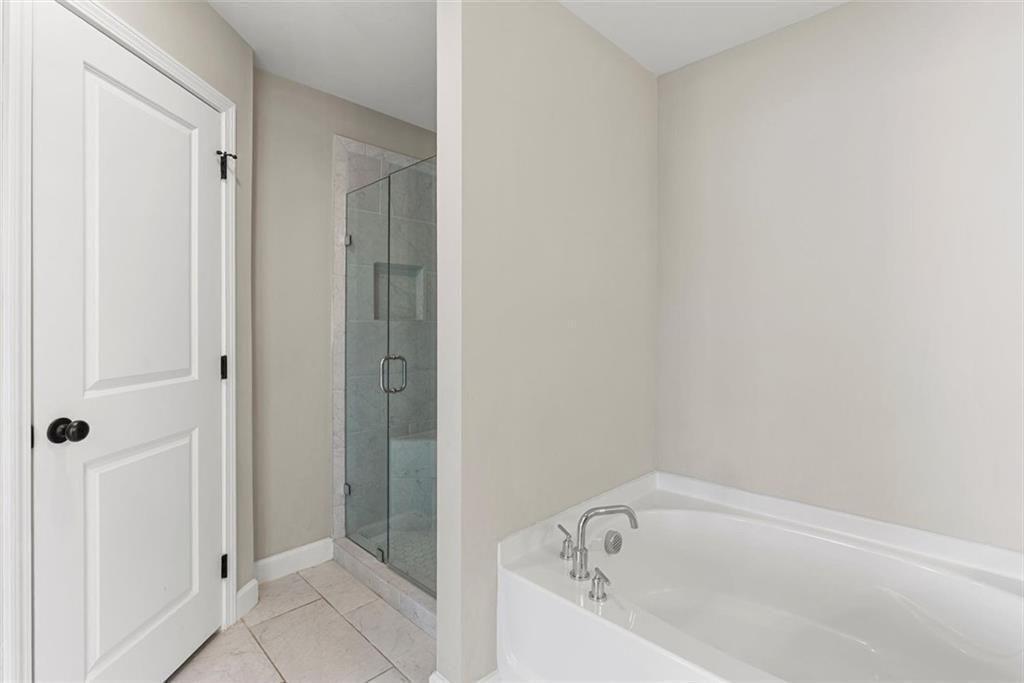 3739 Silvery Way