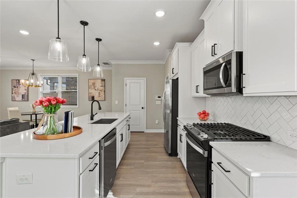 3739 Silvery Way