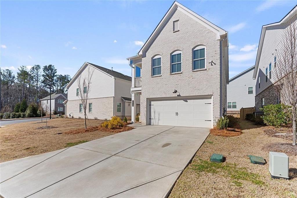 3739 Silvery Way