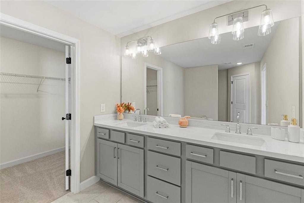 3739 Silvery Way