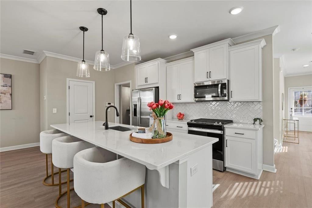 3739 Silvery Way