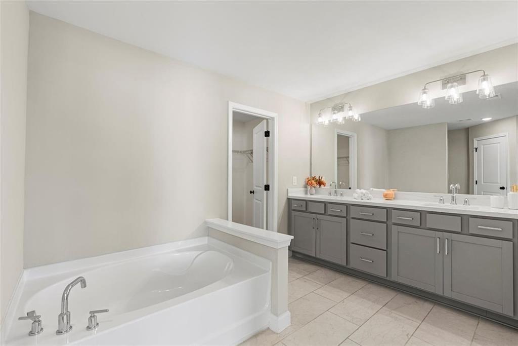 3739 Silvery Way
