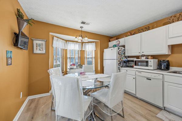 1835 Barrington Overlook NW