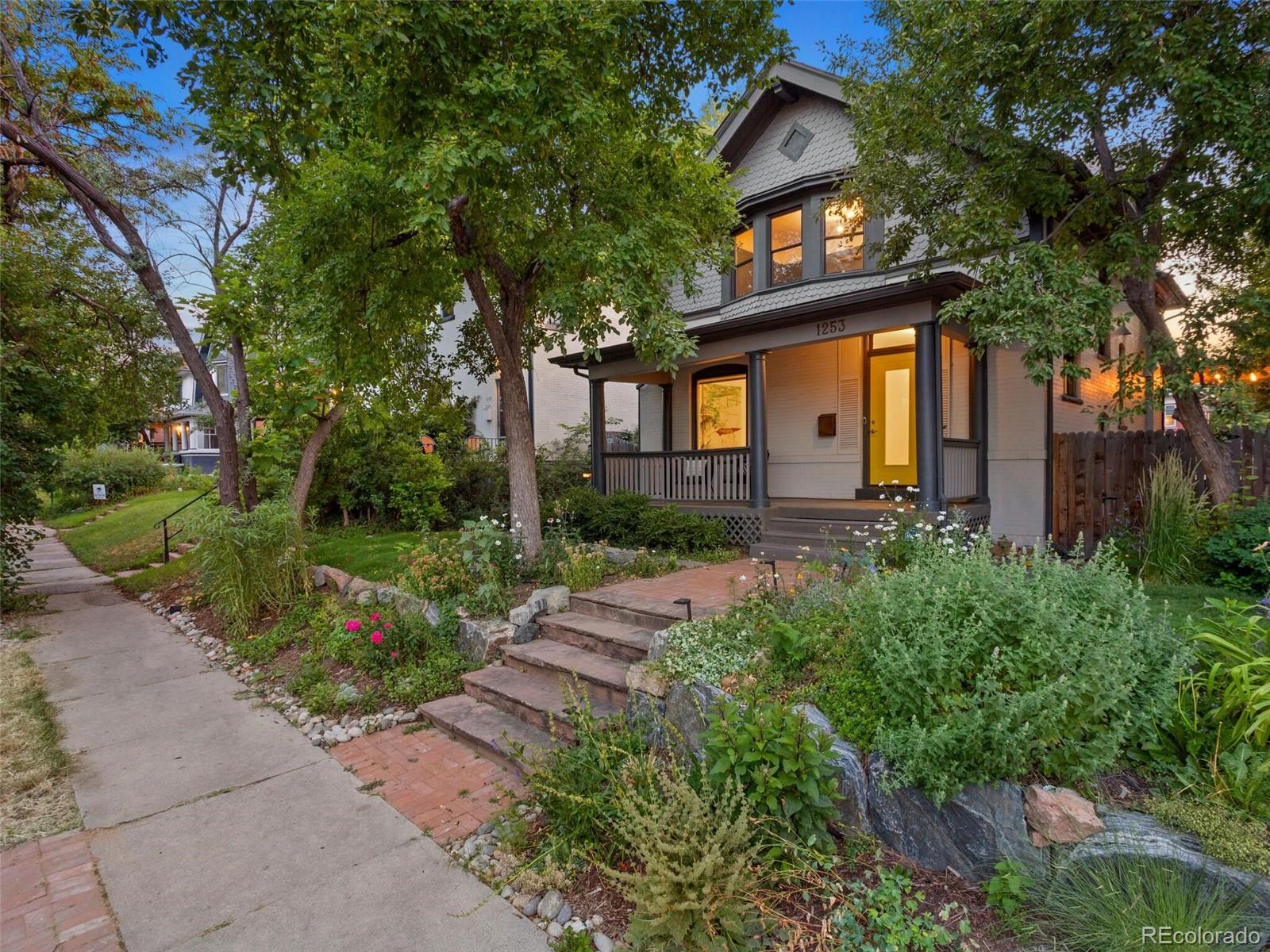 1253 Elizabeth Street