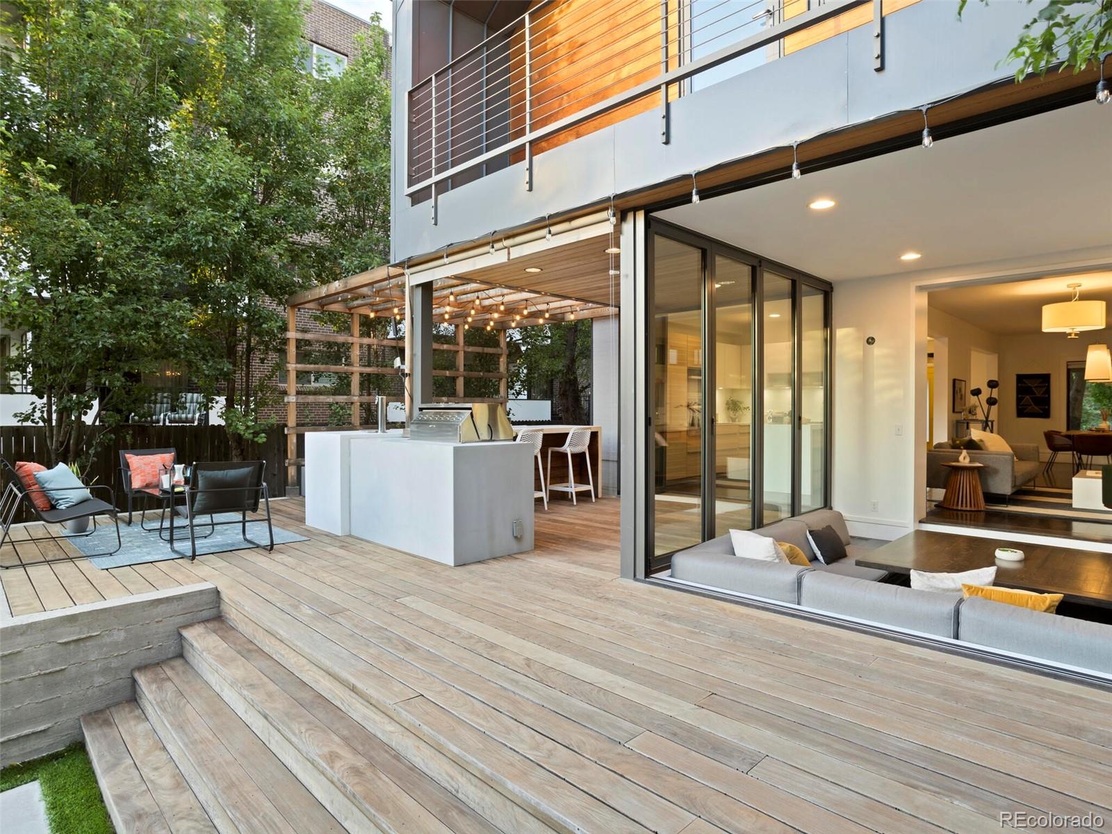 1253 Elizabeth Street