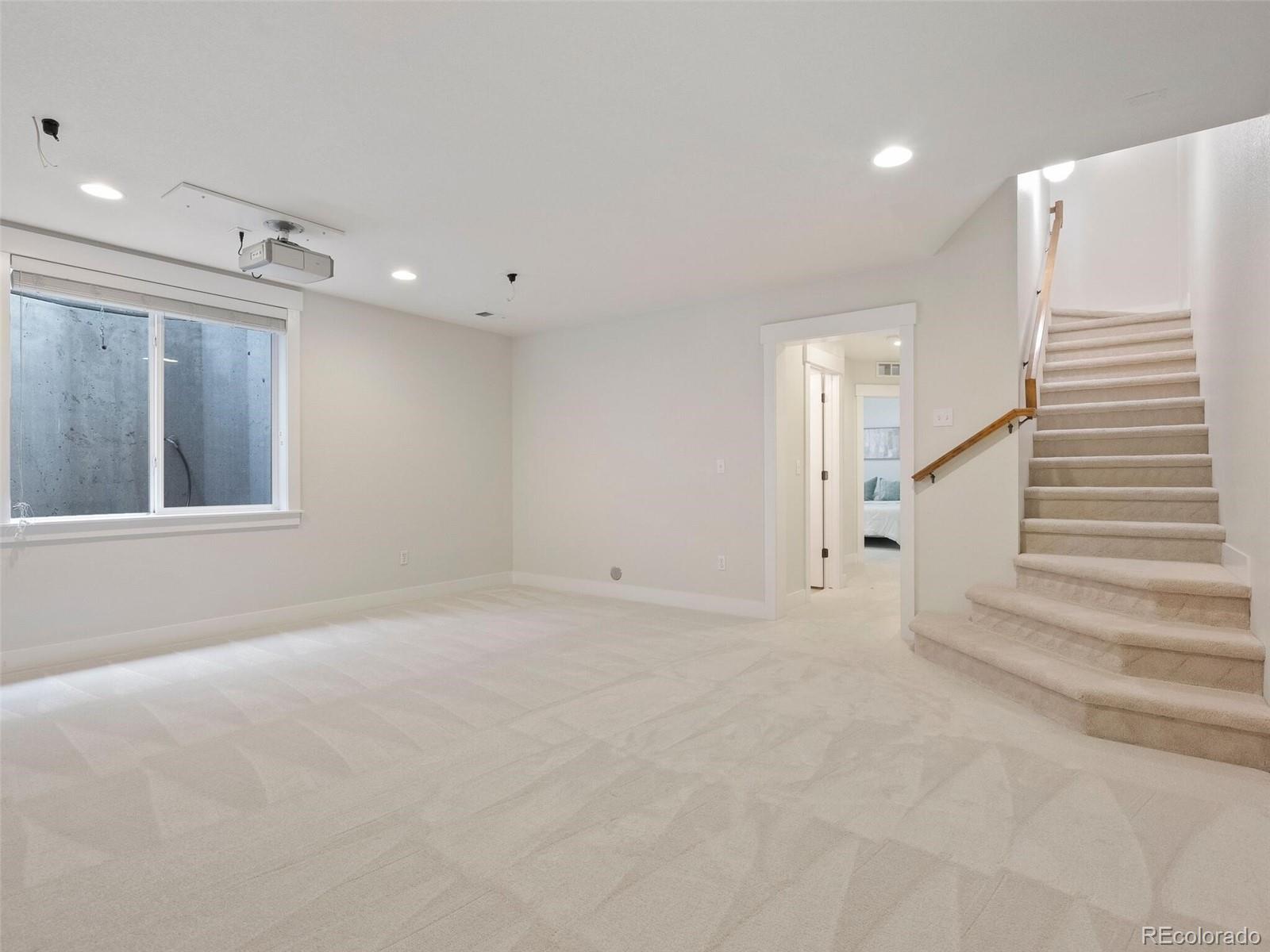 1175 S Grant