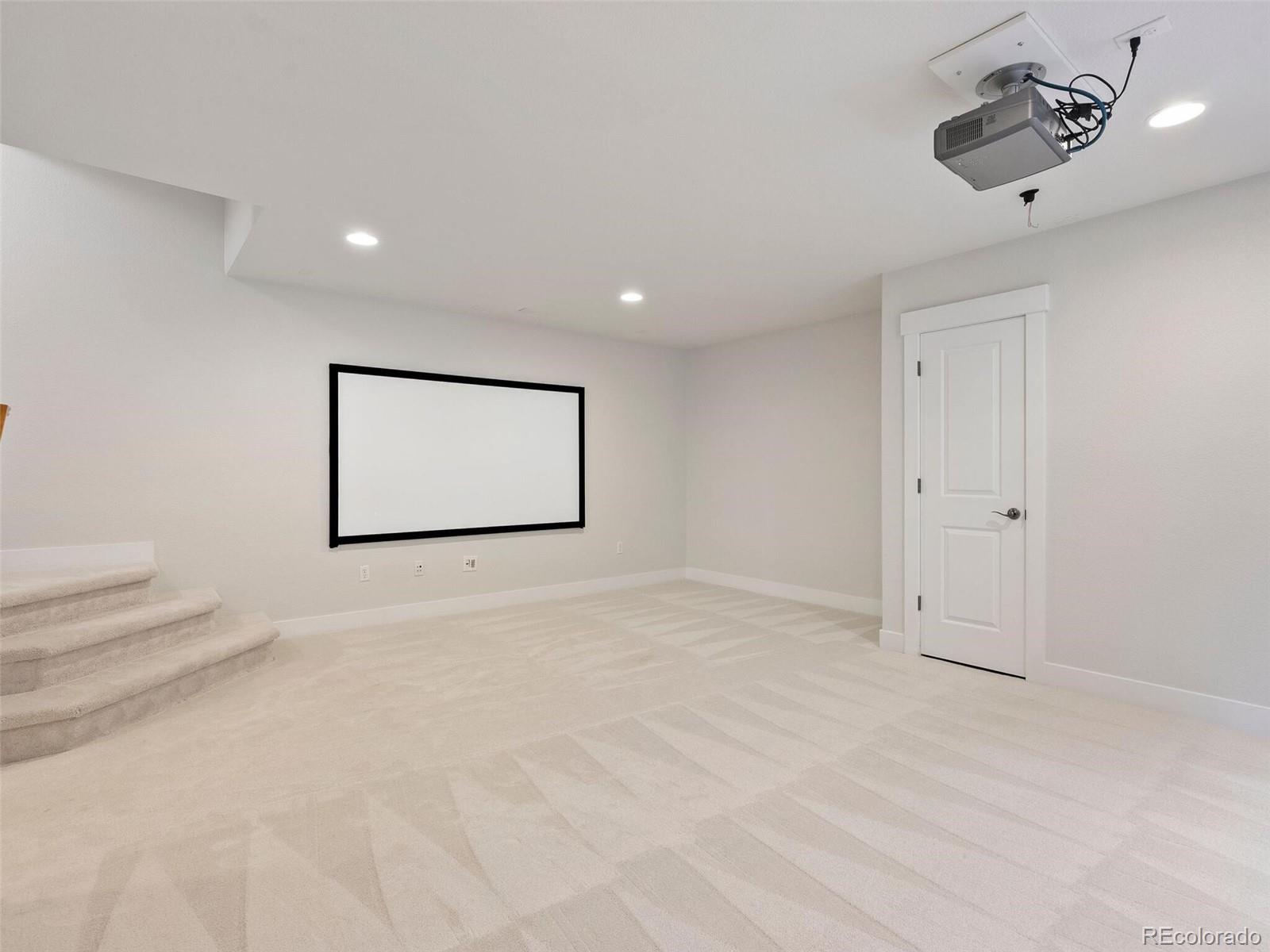 1175 S Grant